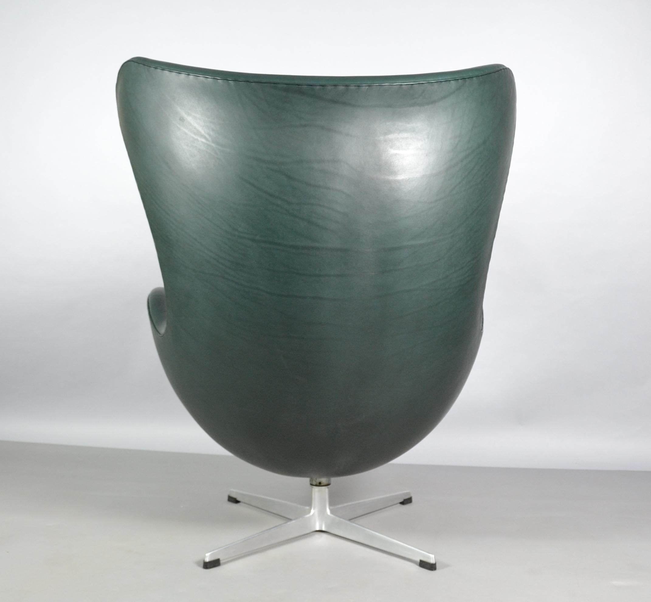 egg chair green