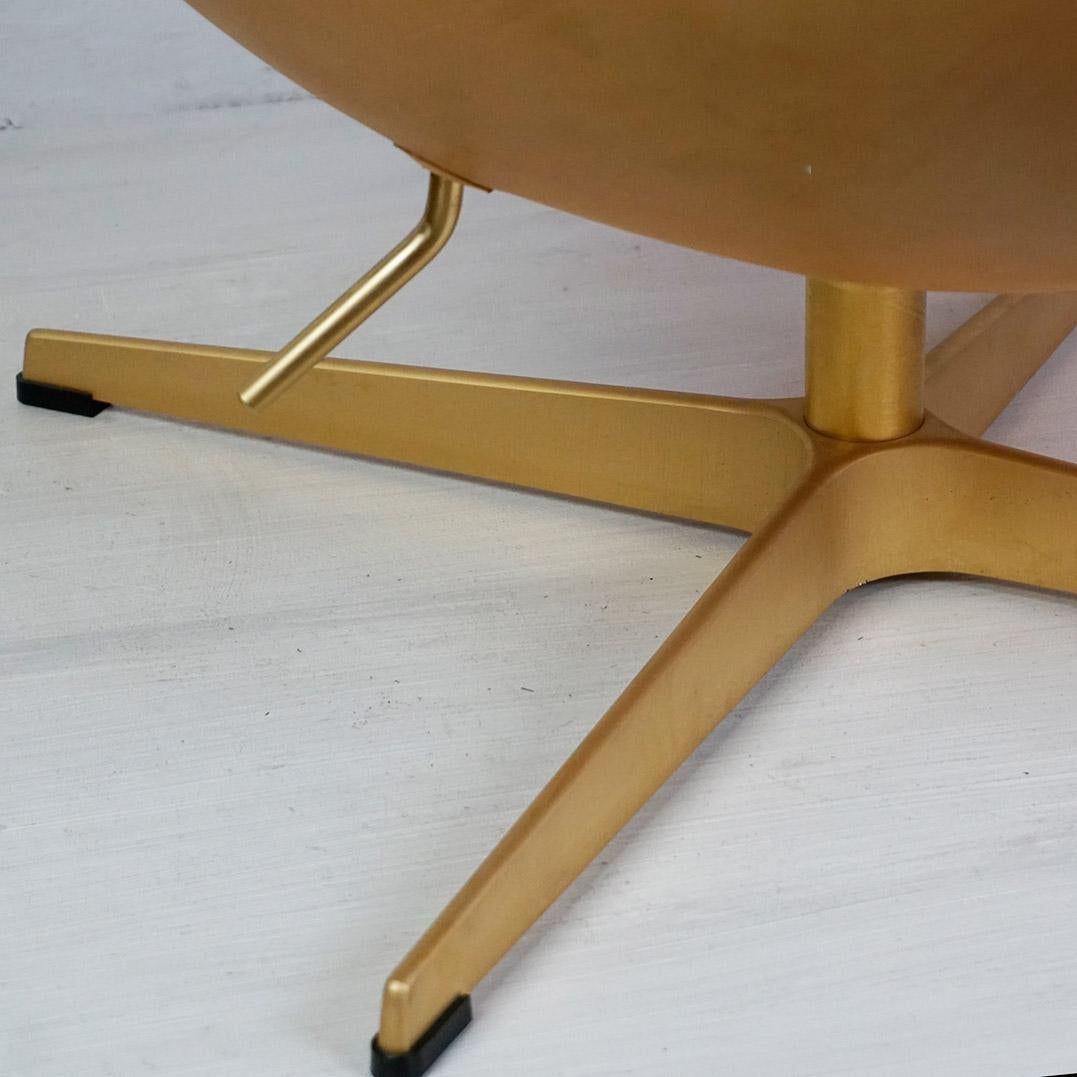 Leather Egg Chair von Arne Jacobsen für Fritz Hansen Limitierte Jubiläumsausgabe (Aluminium) im Angebot