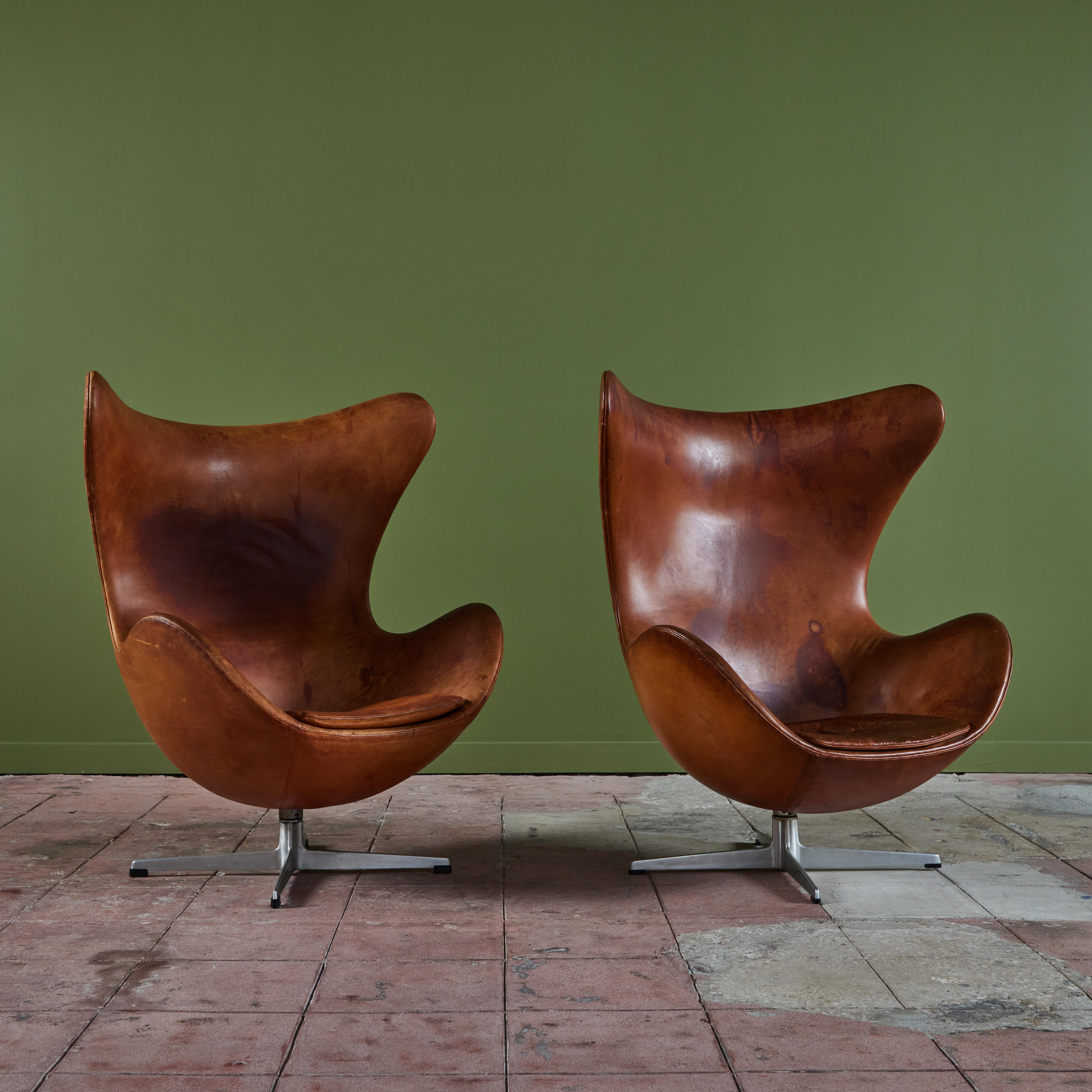 Mid-Century Modern Leather Egg Chair by Arne Jacobsen For Sale