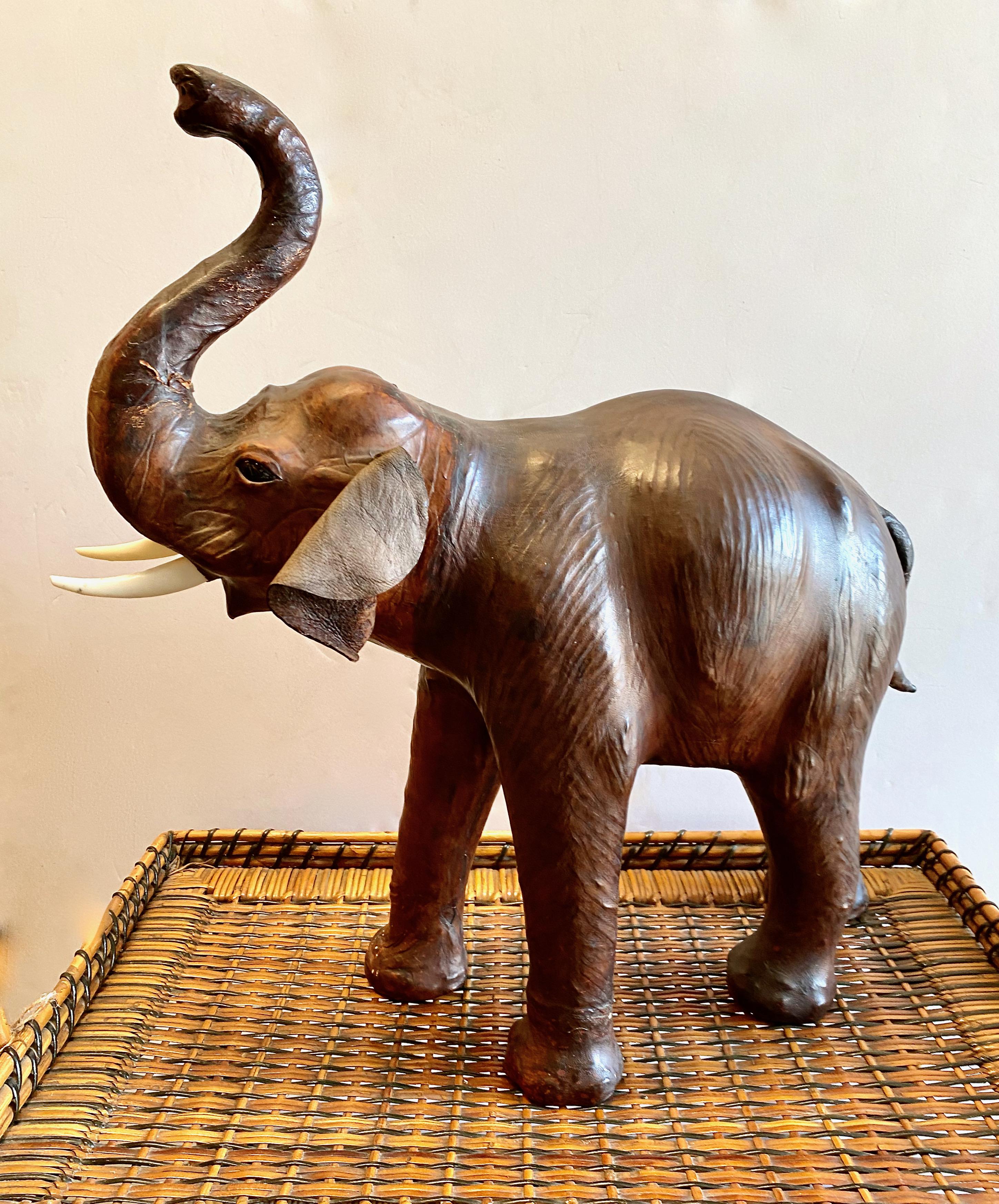 Leather Elephant Sculpture II In Good Condition For Sale In Pasadena, CA