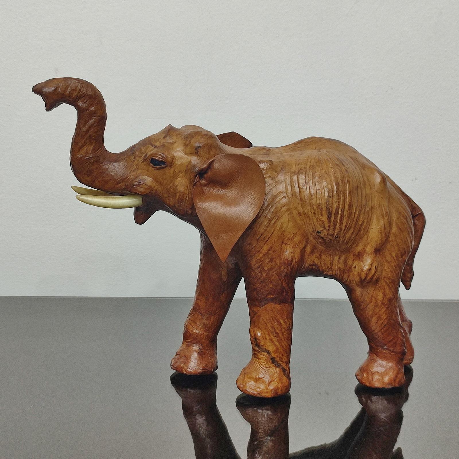 Scultura di elefante in pelle alla maniera di Dimitri Omersa In condizioni buone in vendita a Bochum, NRW