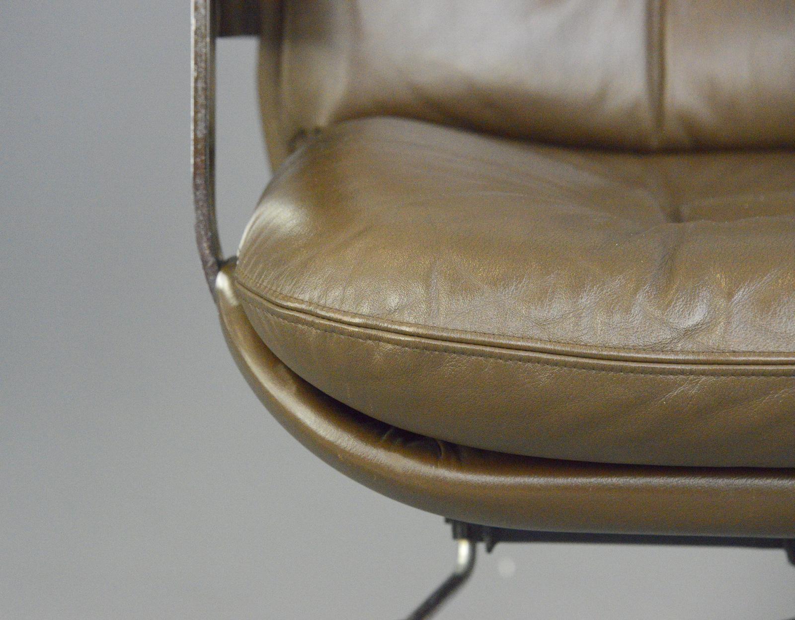 Leather Executive Chairs by Ring Mobelfabrikk, circa 1970s In Good Condition In Gloucester, GB