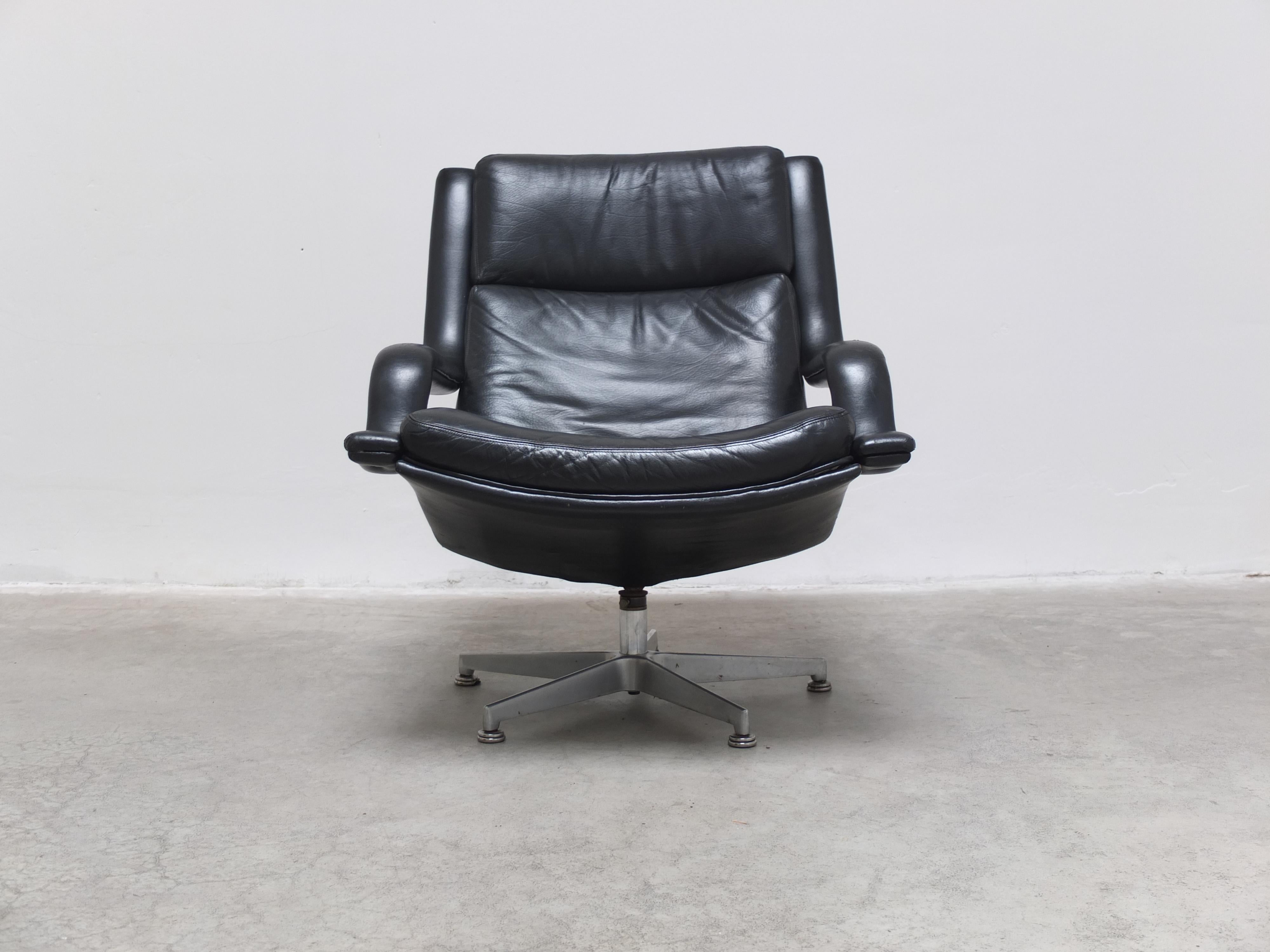 Leather 'F152' Swivel Lounge Chairs by Geoffrey Harcourt for Artifort, 1970s For Sale 5