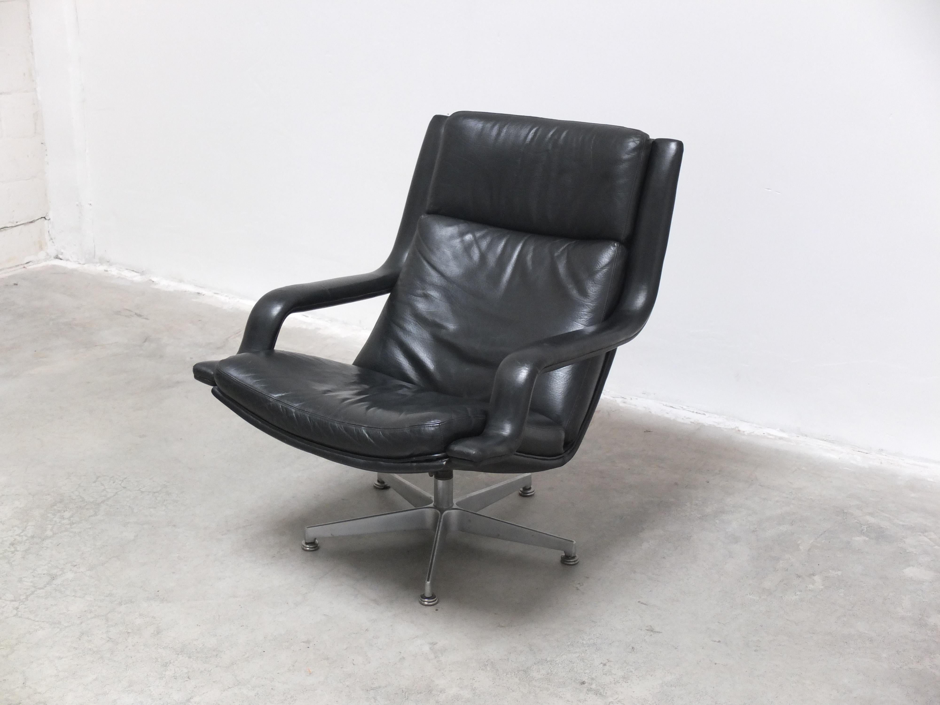 Leather 'F152' Swivel Lounge Chairs by Geoffrey Harcourt for Artifort, 1970s For Sale 8
