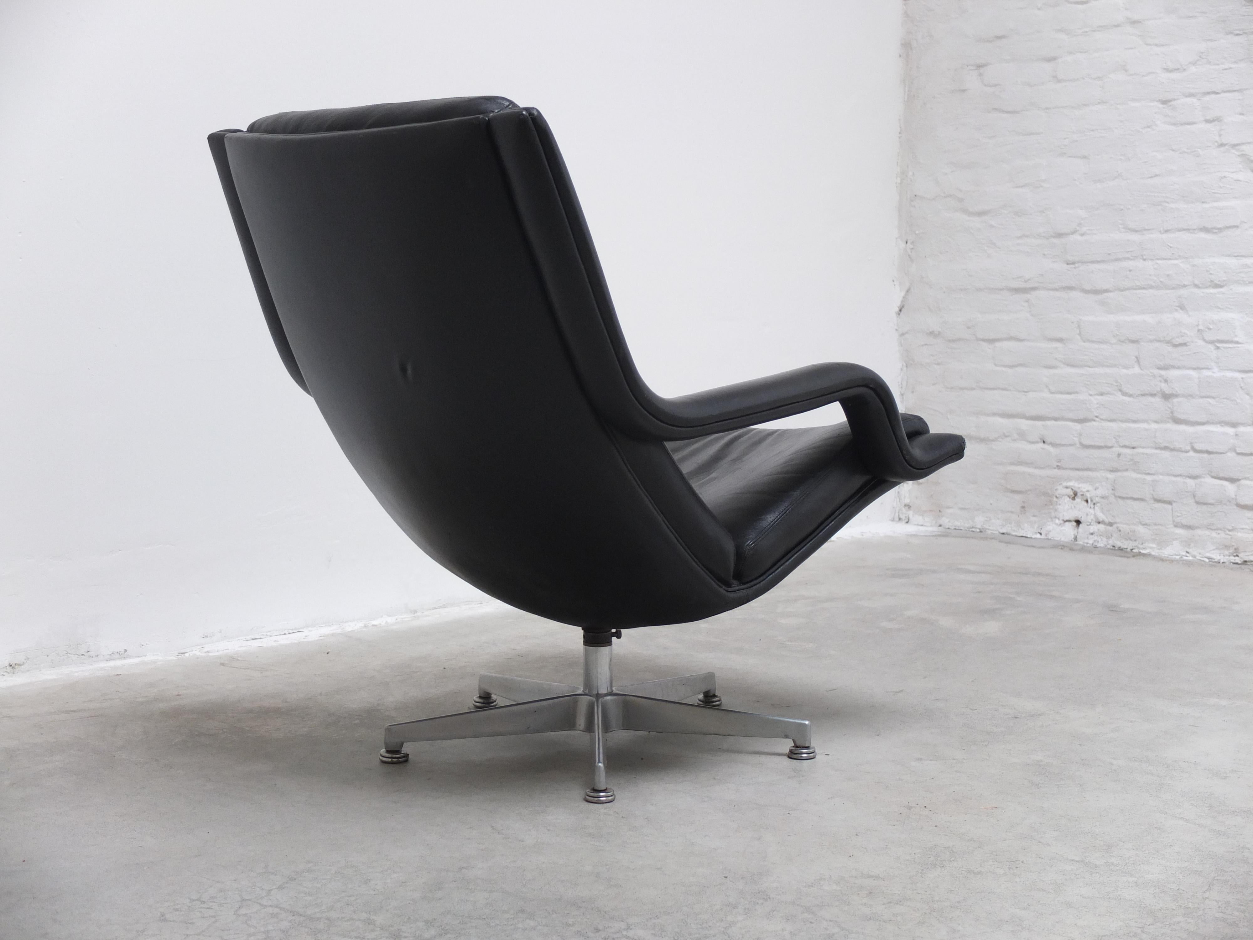 Leather 'F152' Swivel Lounge Chairs by Geoffrey Harcourt for Artifort, 1970s For Sale 2