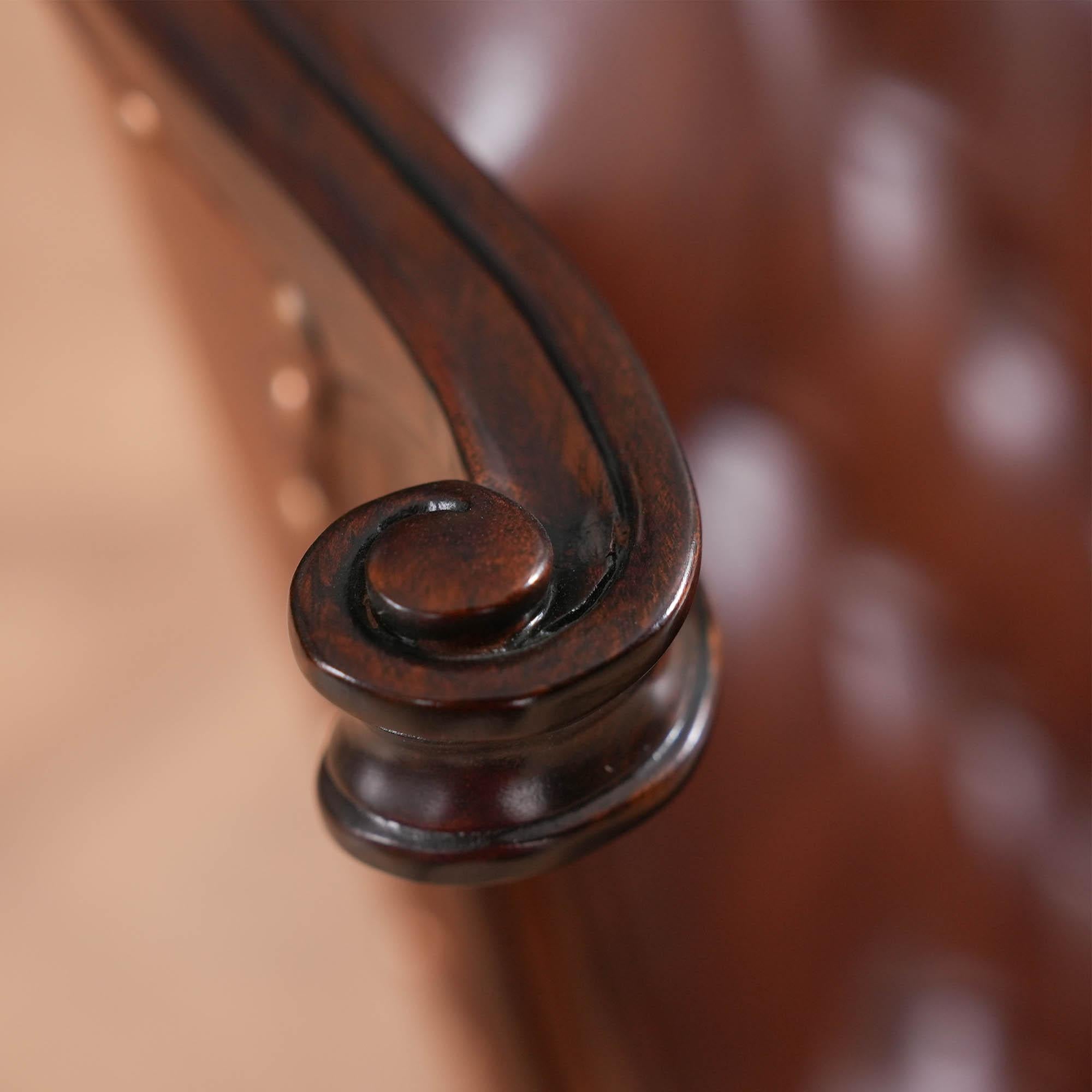 Fauteuil de cheminée en cuir en vente 5