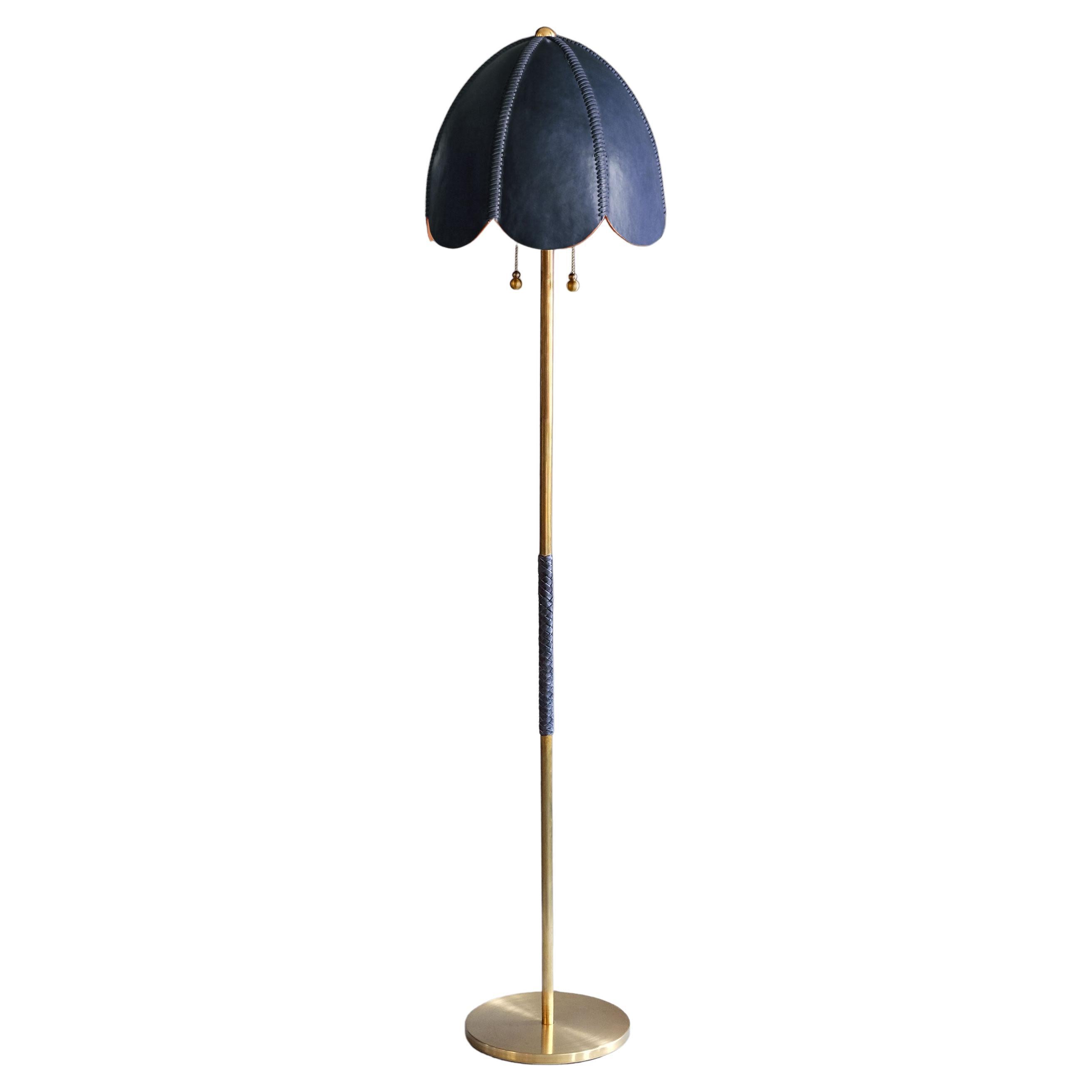 Lampadaire en cuir, cobalt, Doma, collection lampe de selle en vente