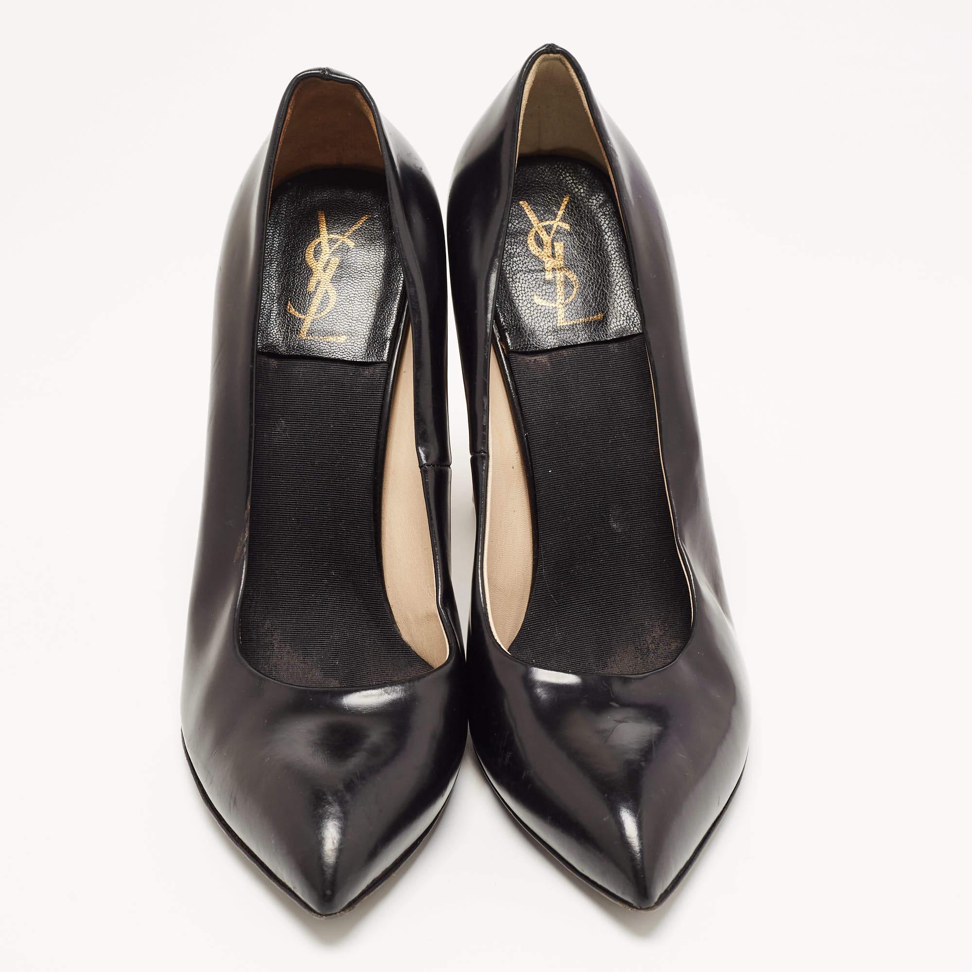 Make a statement with these Yves Saint Laurent pumps for women. Impeccably crafted, these chic heels offer both fashion and comfort, elevating your look with each graceful step.

