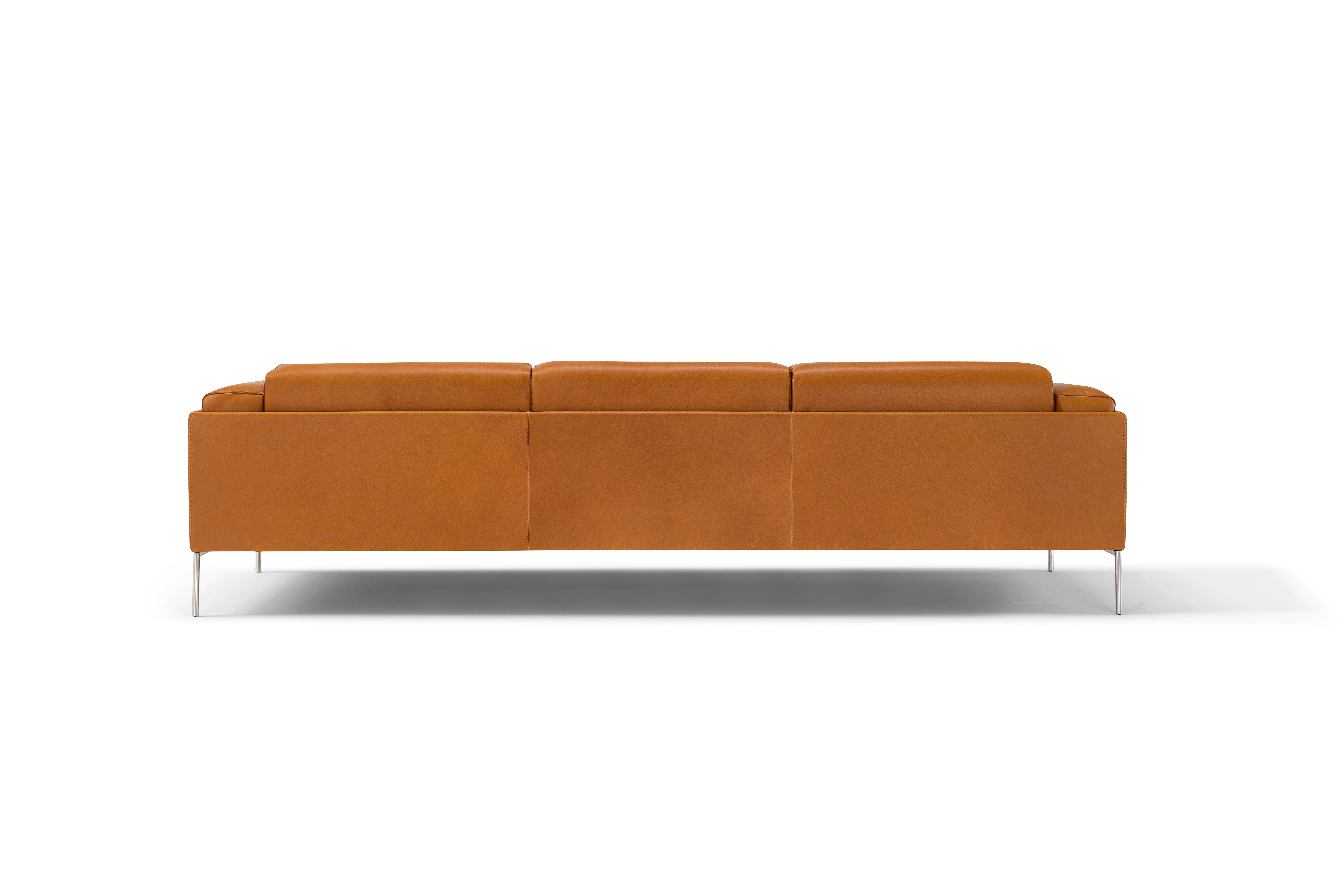 Leather Giorgio Sofa by Amura Lab In New Condition For Sale In Geneve, CH
