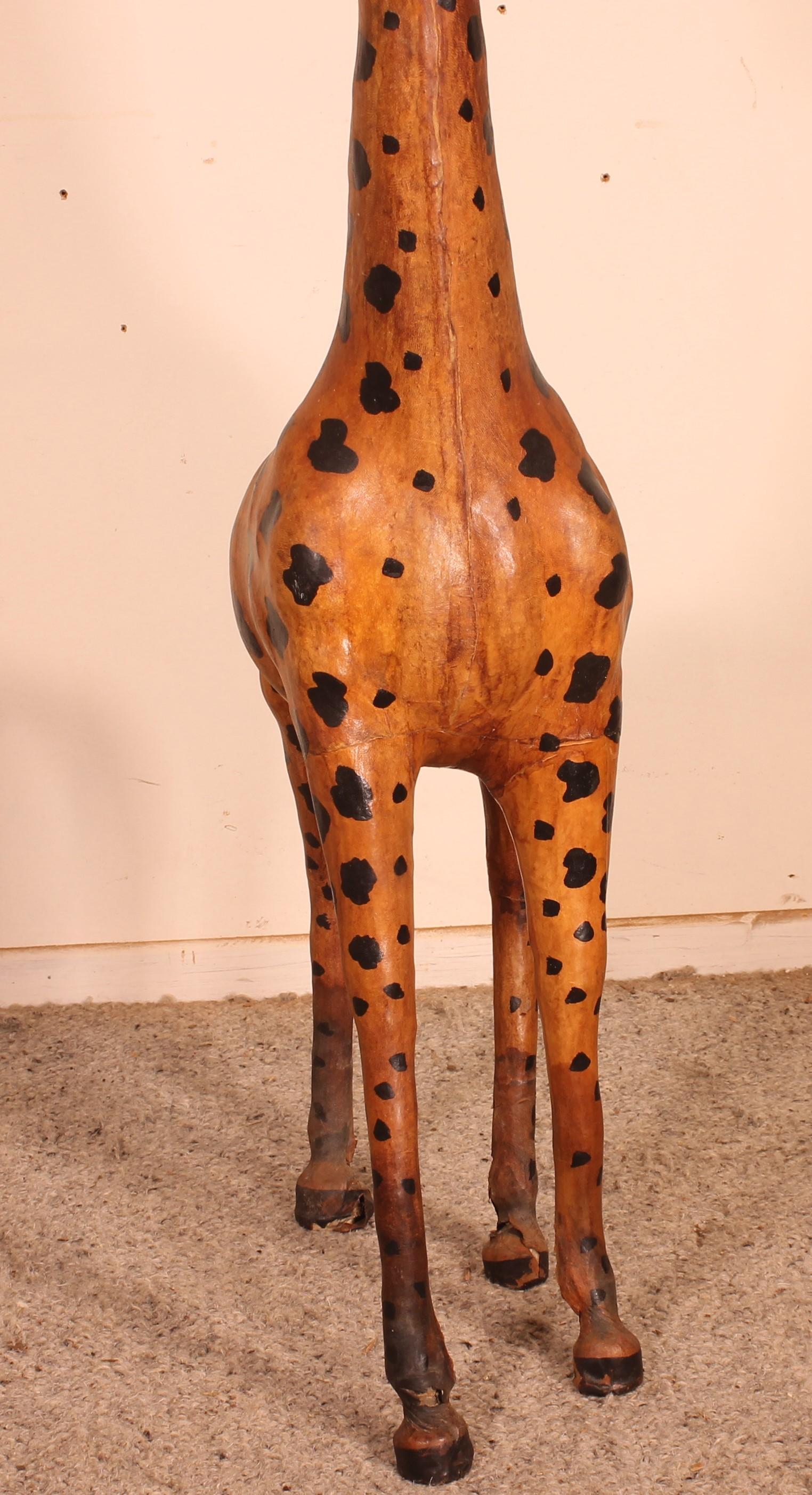 Leder Giraffen aus Leder, 20. Jahrhundert, England im Zustand „Gut“ im Angebot in Brussels, Brussels