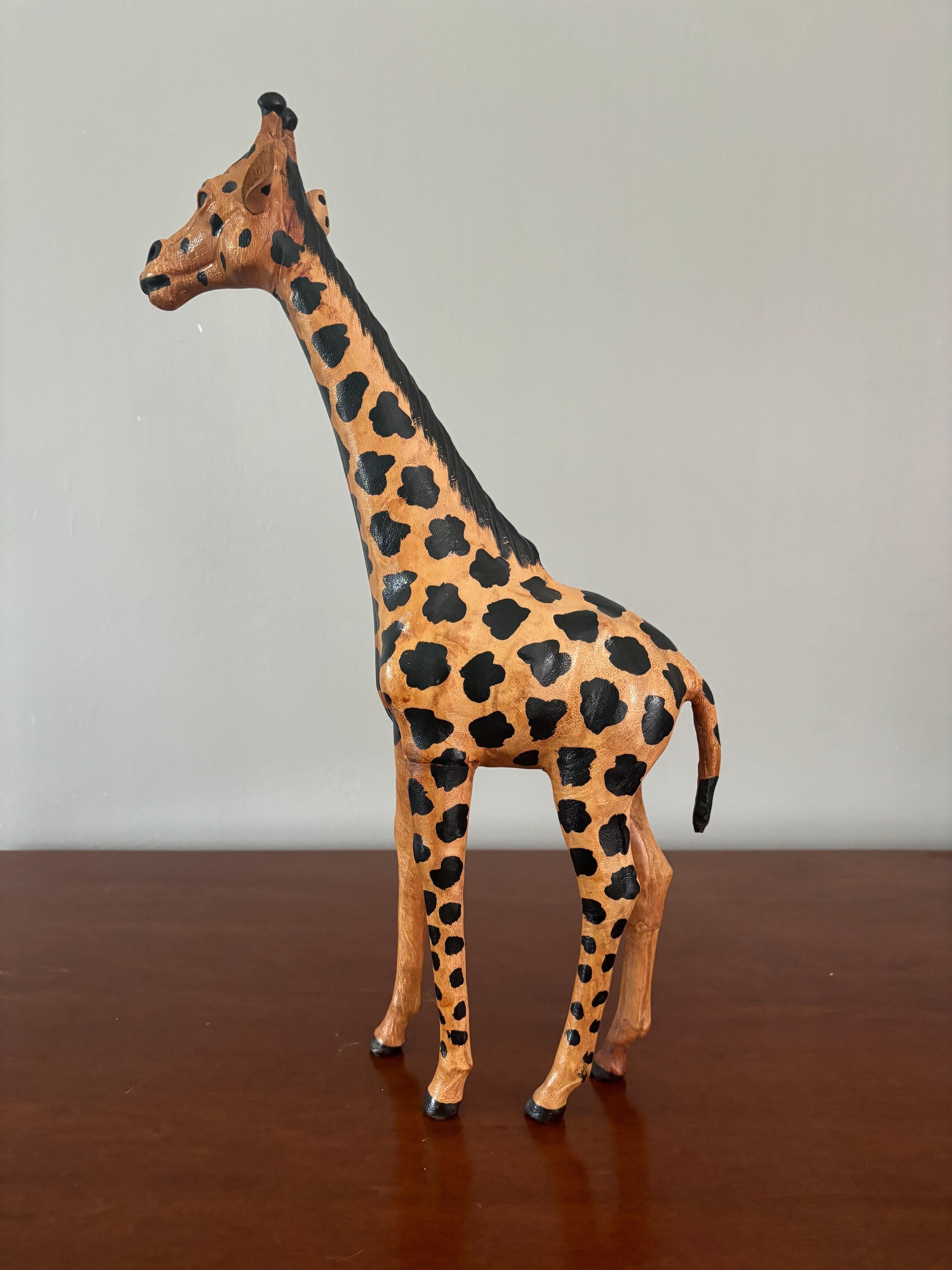 Giraffen-Skulptur aus Leder im Angebot 4
