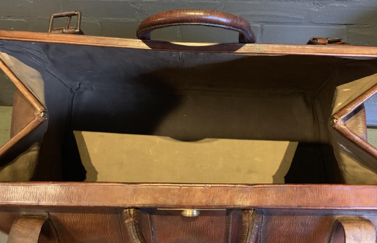 Edwardian 'Gladstone' Bag in Long-Grain Leather at 1stDibs