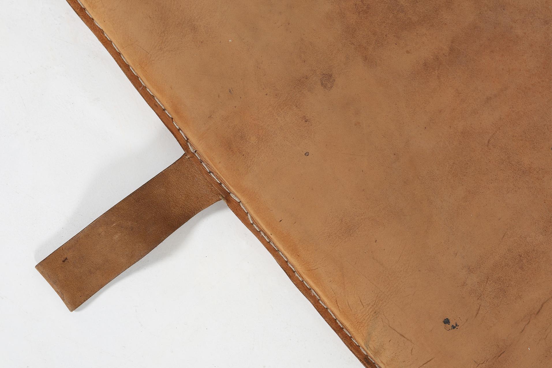Leather gym mat Ca.1930 In Good Condition In Meulebeke, BE