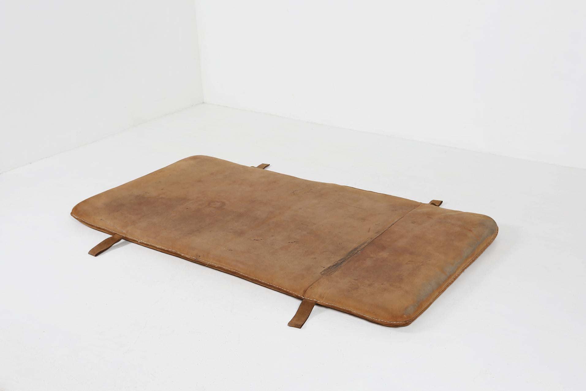 Leather gym mat Ca.1930 3