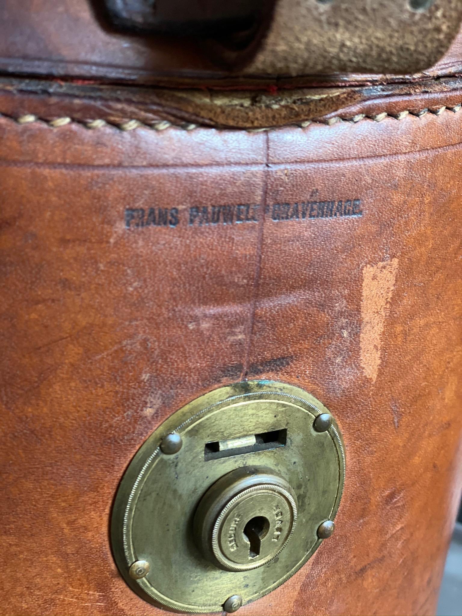 Leather Hat Box with Brass Fasteners, circa 1900, Bandbox, Brown 5