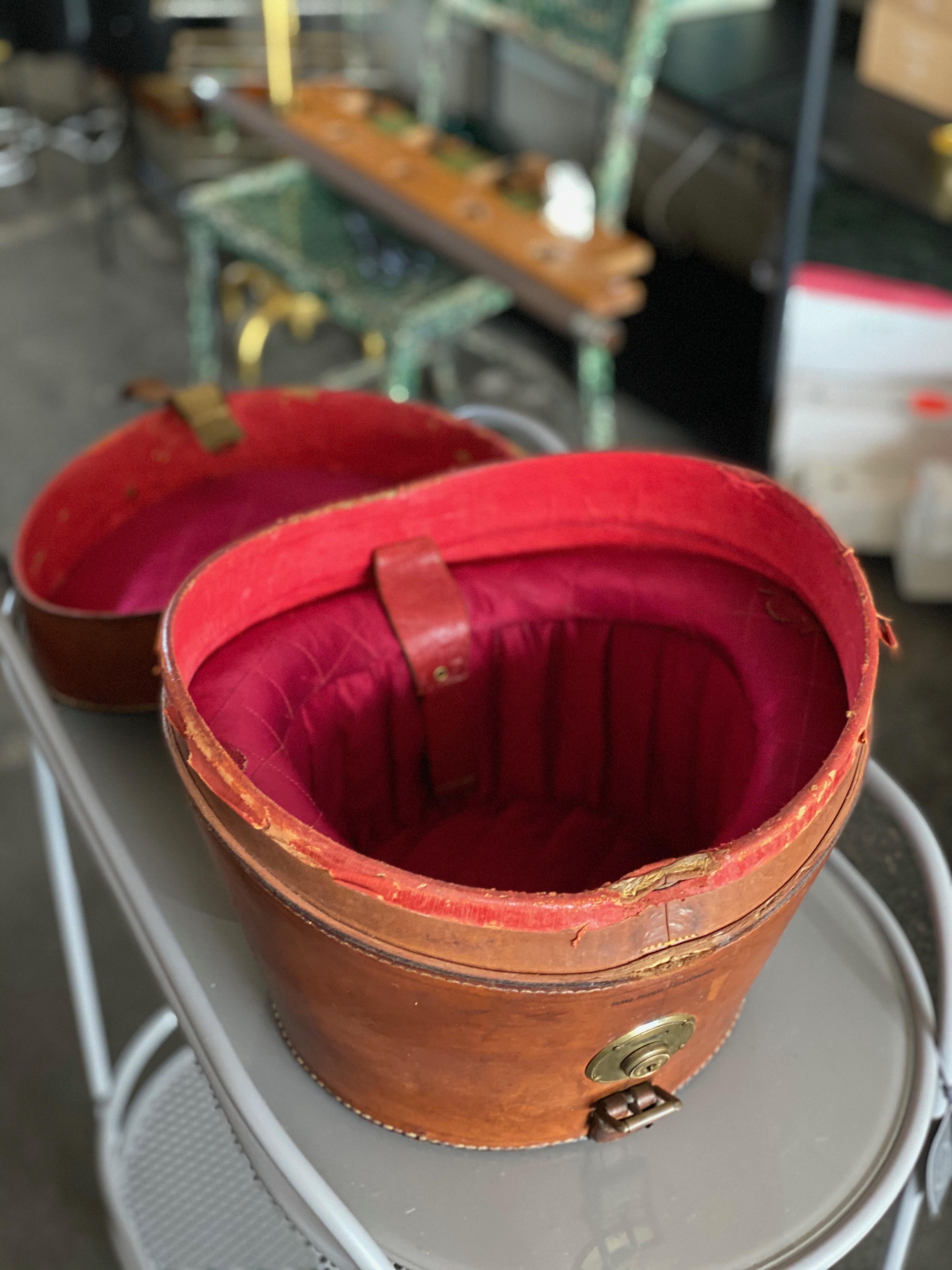 Leather Hat Box with Brass Fasteners, circa 1900, Bandbox, Brown 6