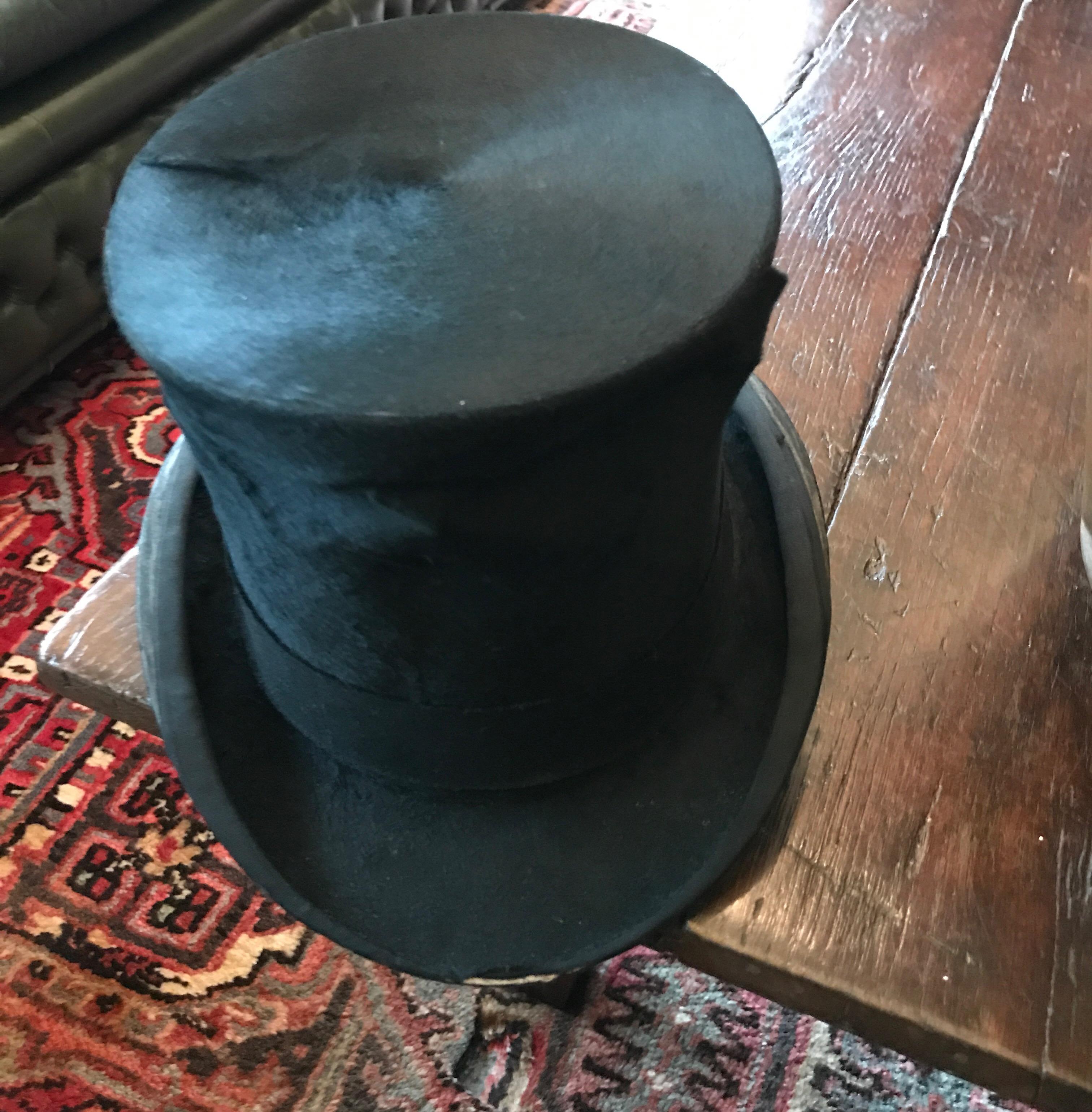 Victorian Leather Hat Box with High Hat, 19th Century For Sale