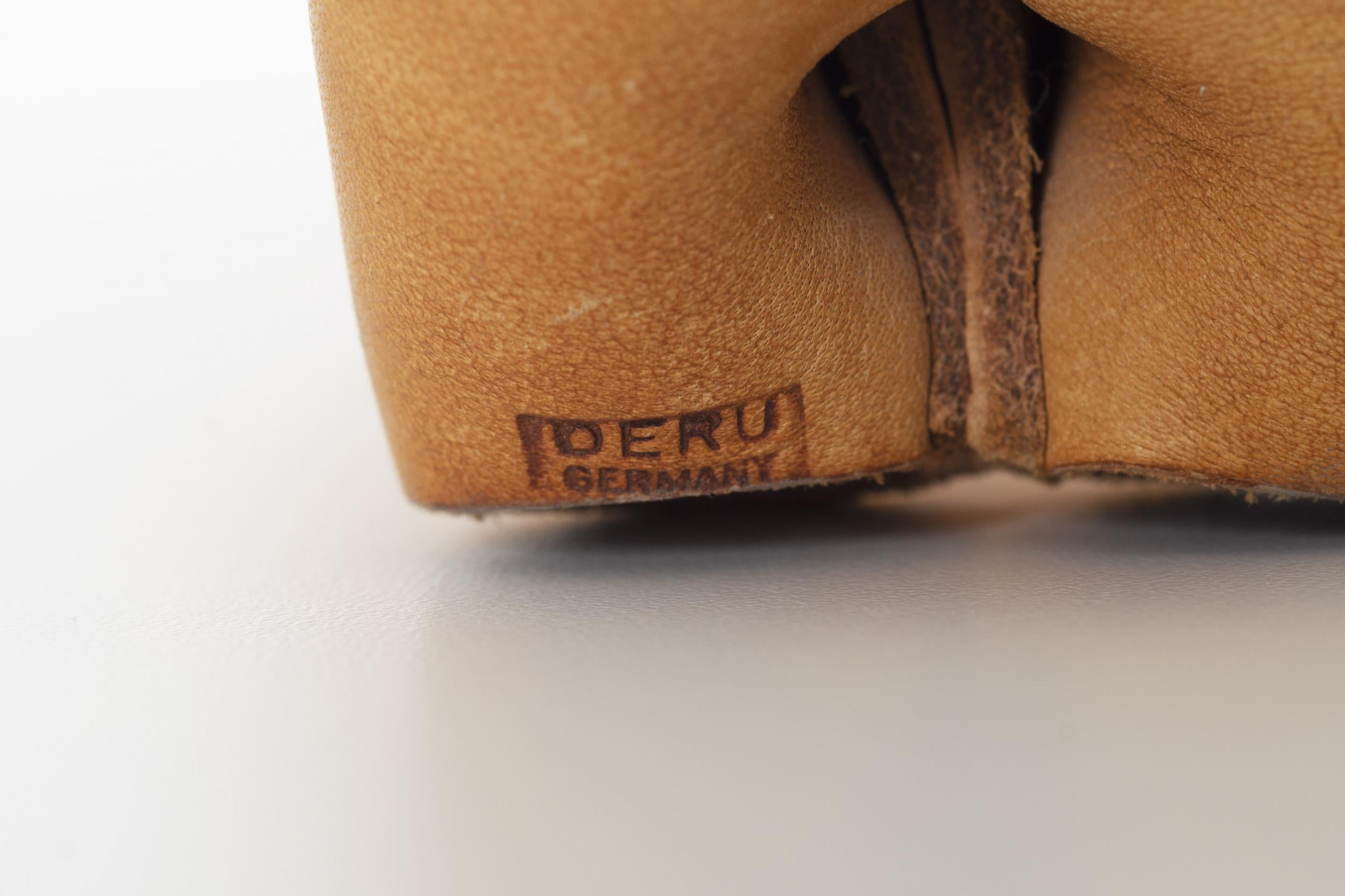 Hipopótamo de cuero de Deru en venta 3