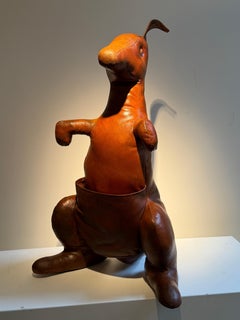 Leather Kangoroo Magazine Stand