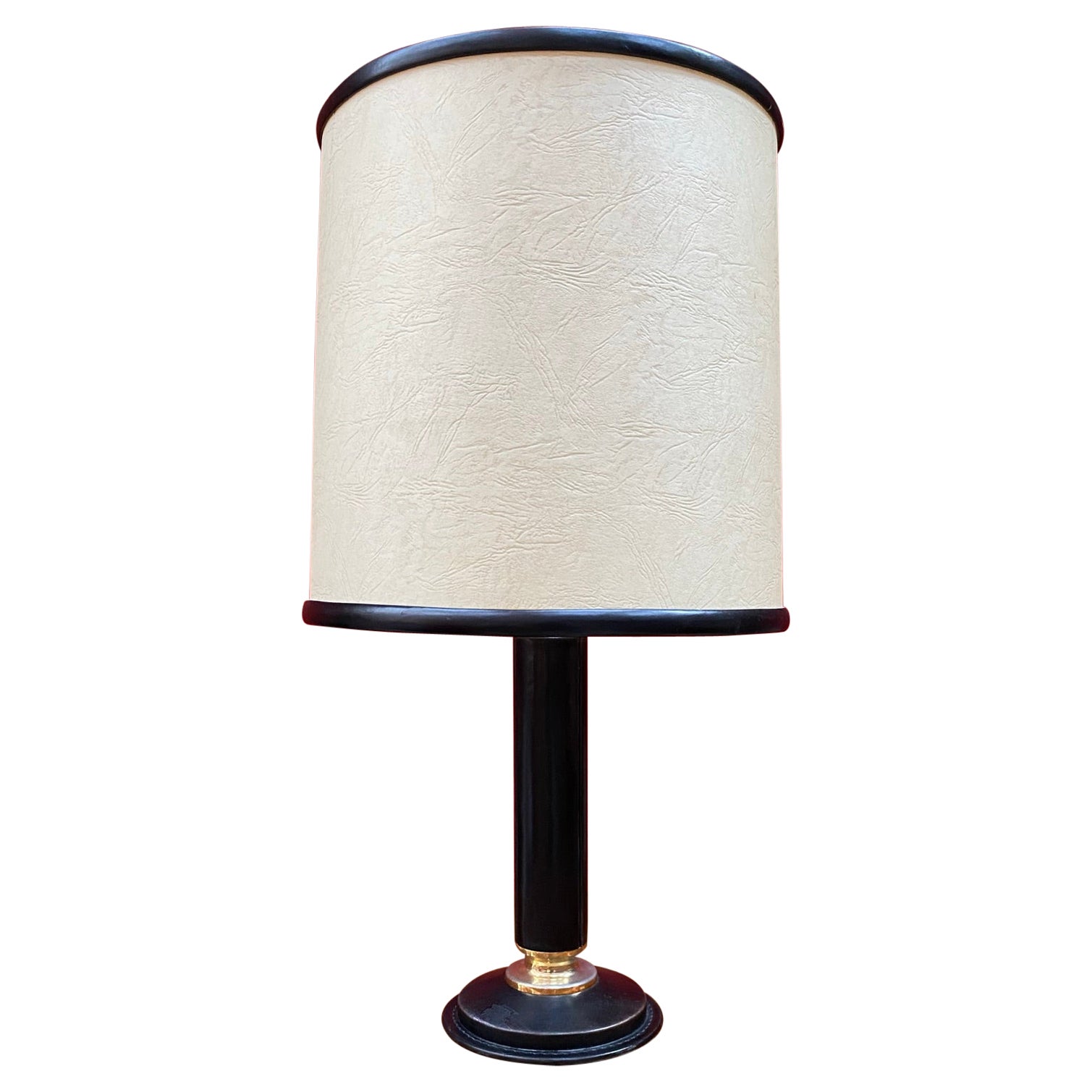 Lampe en cuir dans le style de Jacques Adnet, circa 1950, abat-jour original