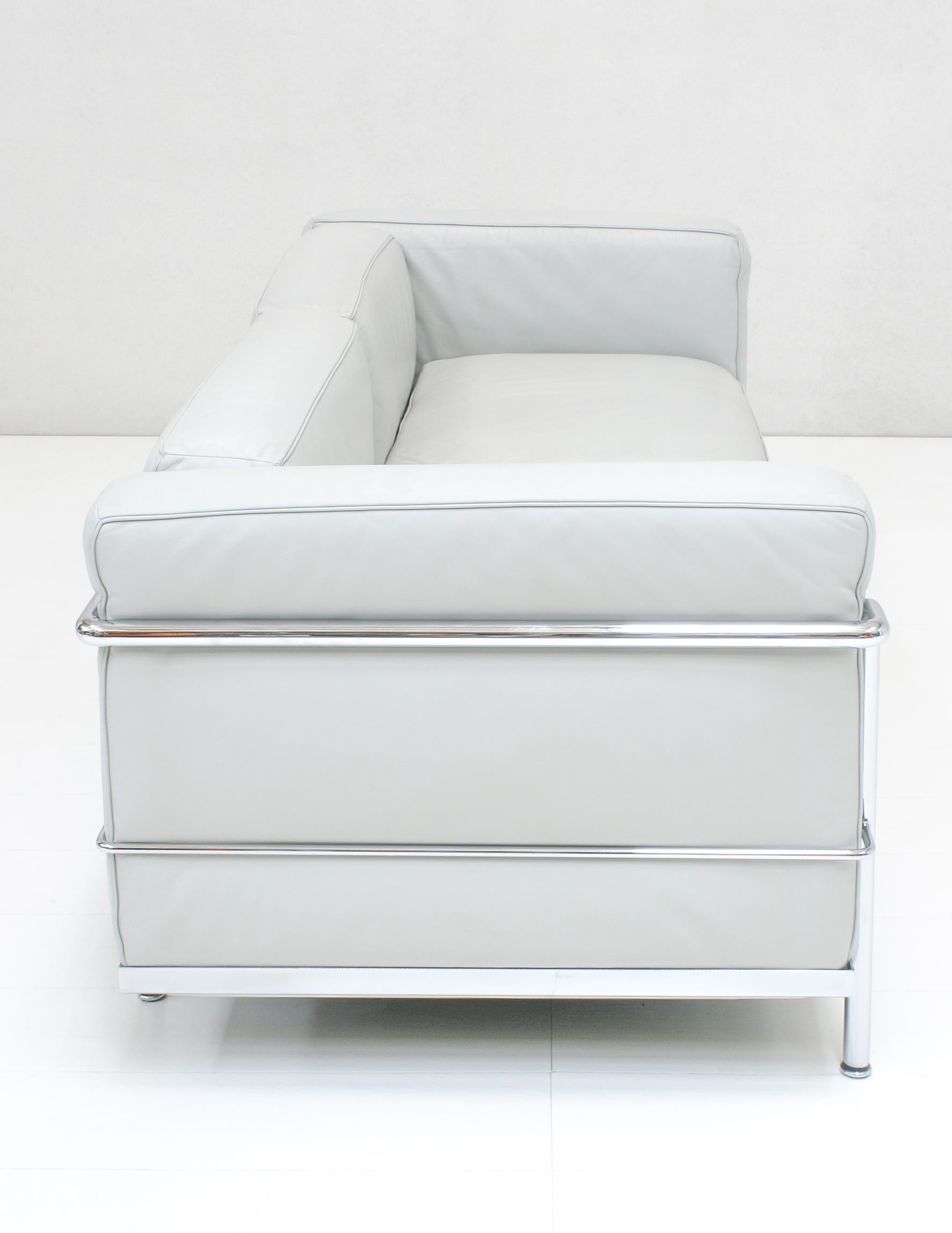 Leder-Sofa LC3 Grand Confort von Le Corbusier & C. Perriand für Cassina (1/2) (Bauhaus) im Angebot