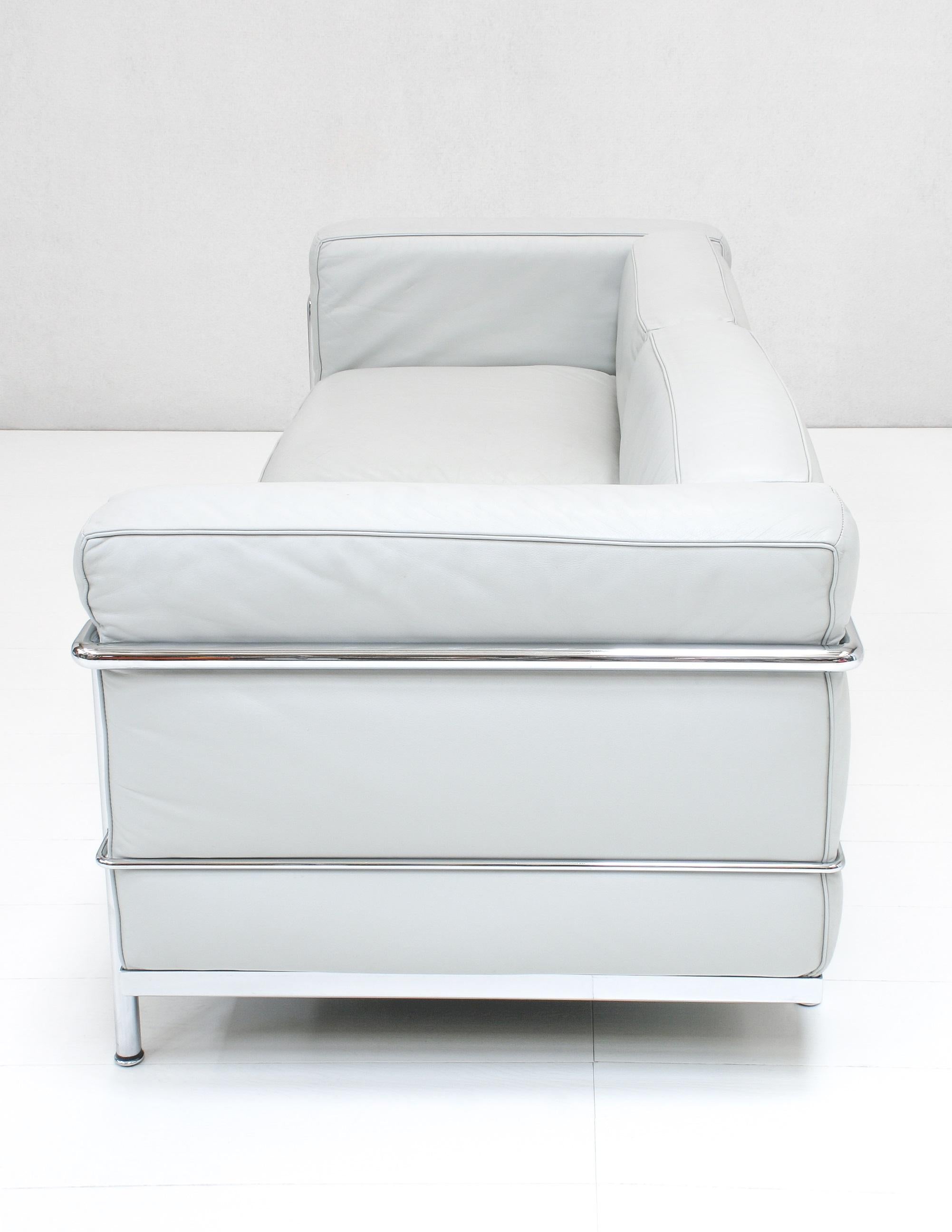 Leder-Sofa LC3 Grand Confort von Le Corbusier & C. Perriand für Cassina (1/2) im Zustand „Gut“ im Angebot in Izegem, VWV
