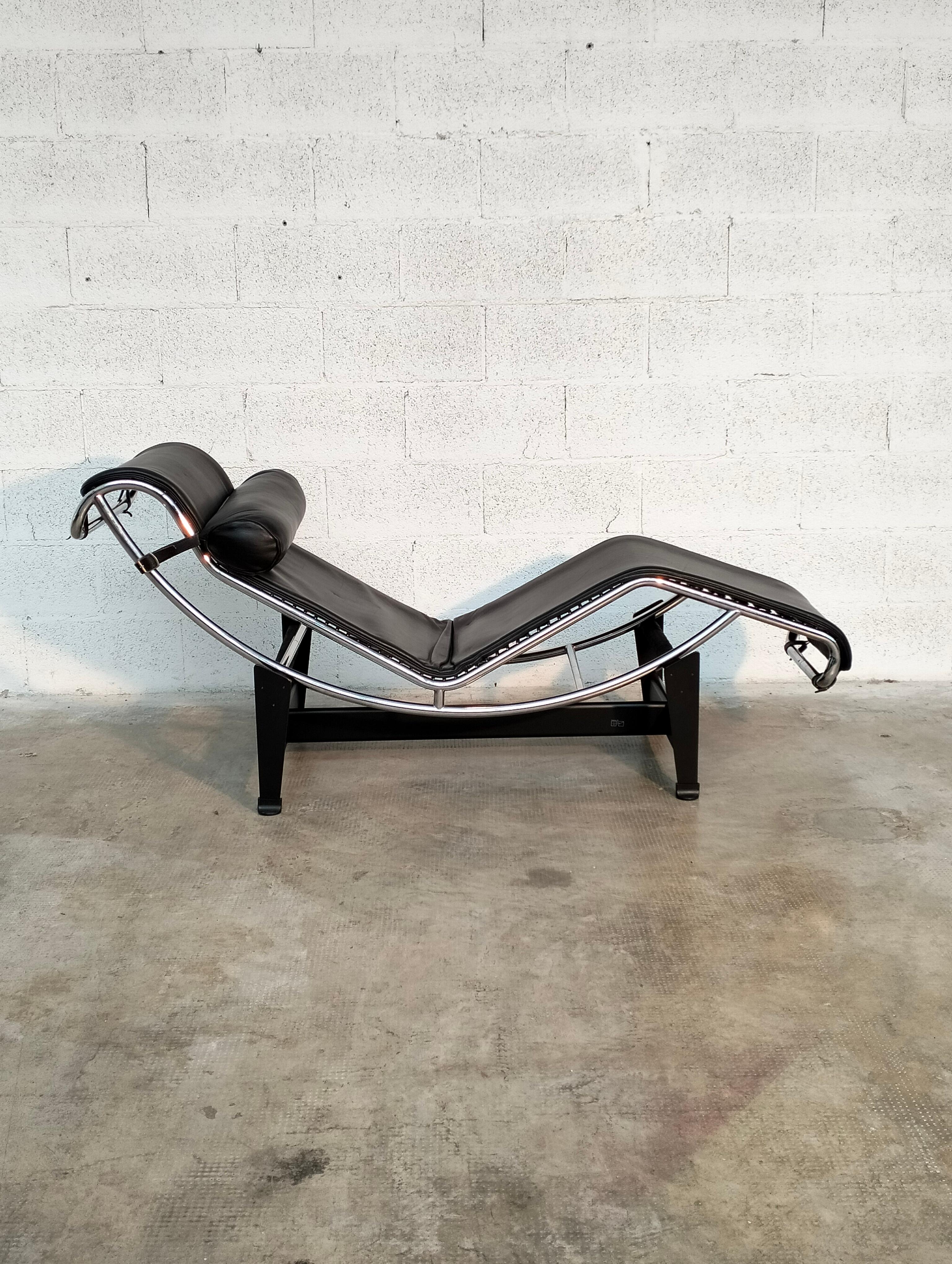 Mid-Century Modern Leather LC4 Chaise Lounge by Charlotte Perriand, Le Corbusier for Cassina 1970s