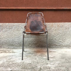 Chaise en cuir « Les arcs » de Charlotte Perriand, 1970