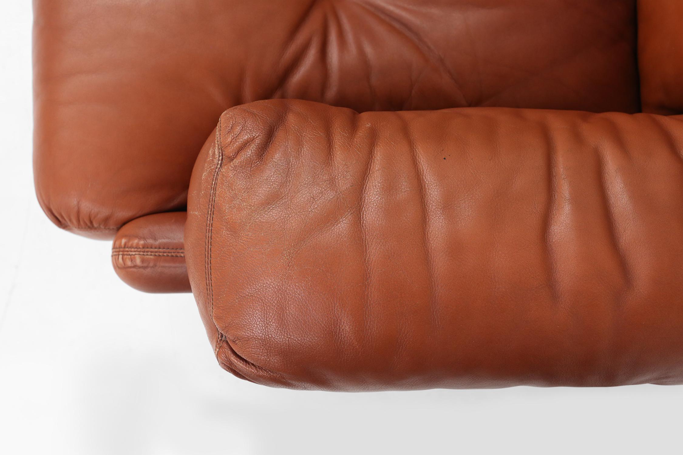 Leather living room set  Coronado by Tobia Scarpa for B&B Italia, Italy ca. 1960 7