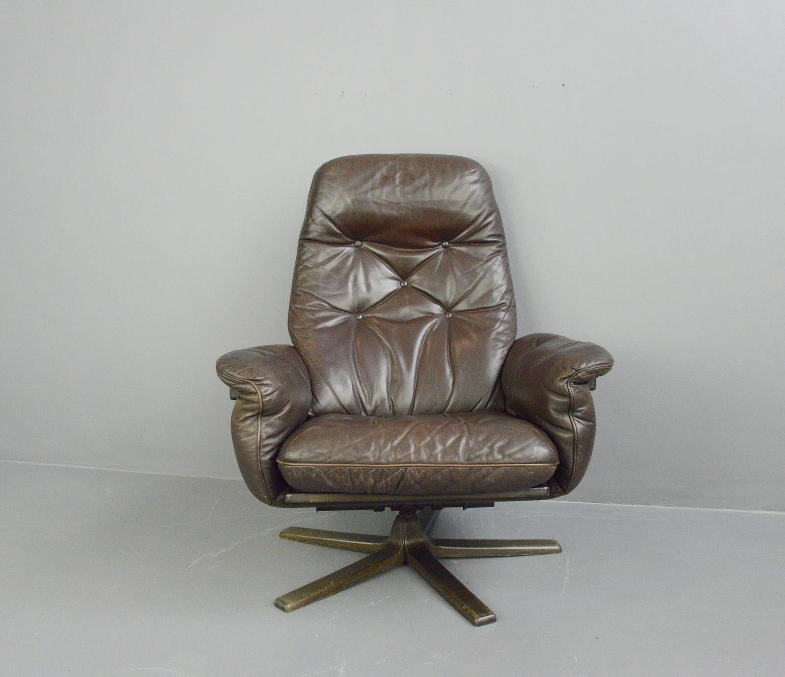 Mid-20th Century Leather Lounge Chair by G Mobel, circa 1960s