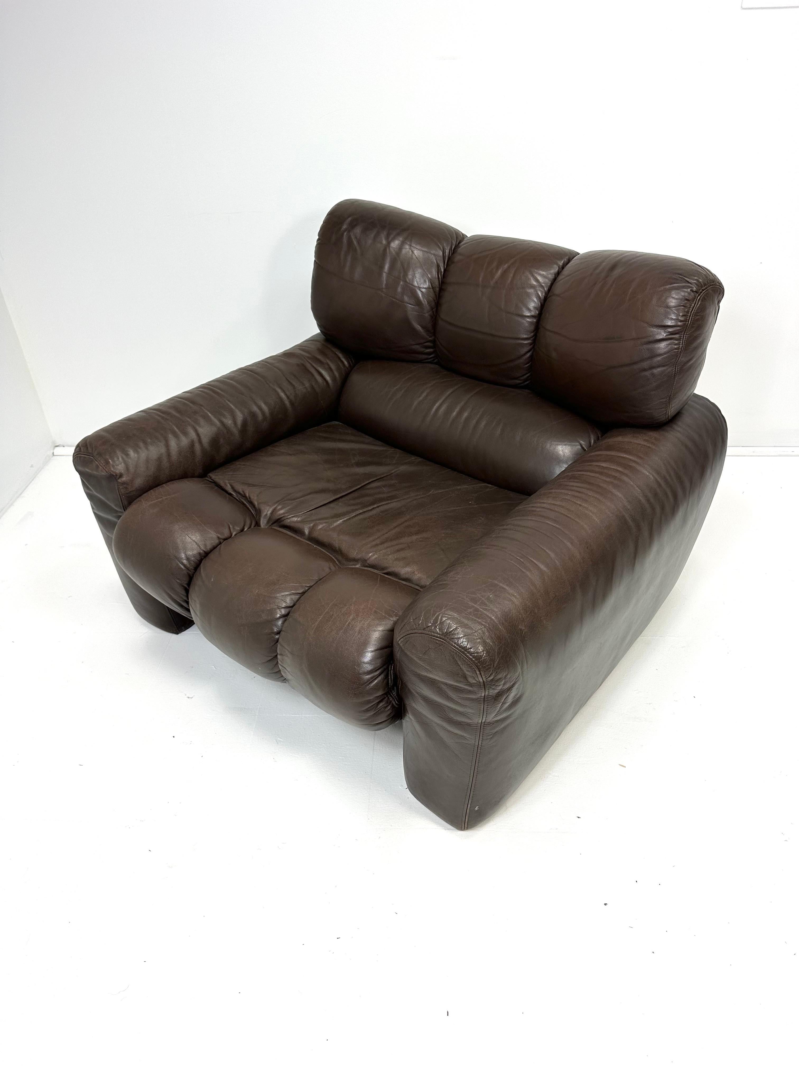 Loungesessel aus Leder von Tongiana Stefano im Zustand „Gut“ im Angebot in Turners Falls, MA