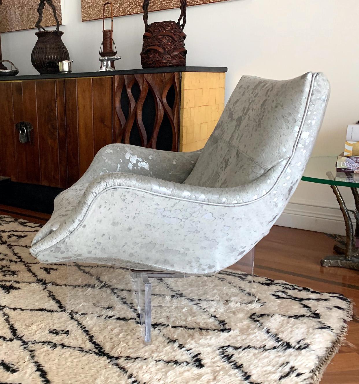Leather Lounge Chair by Vladimir Kagan 1