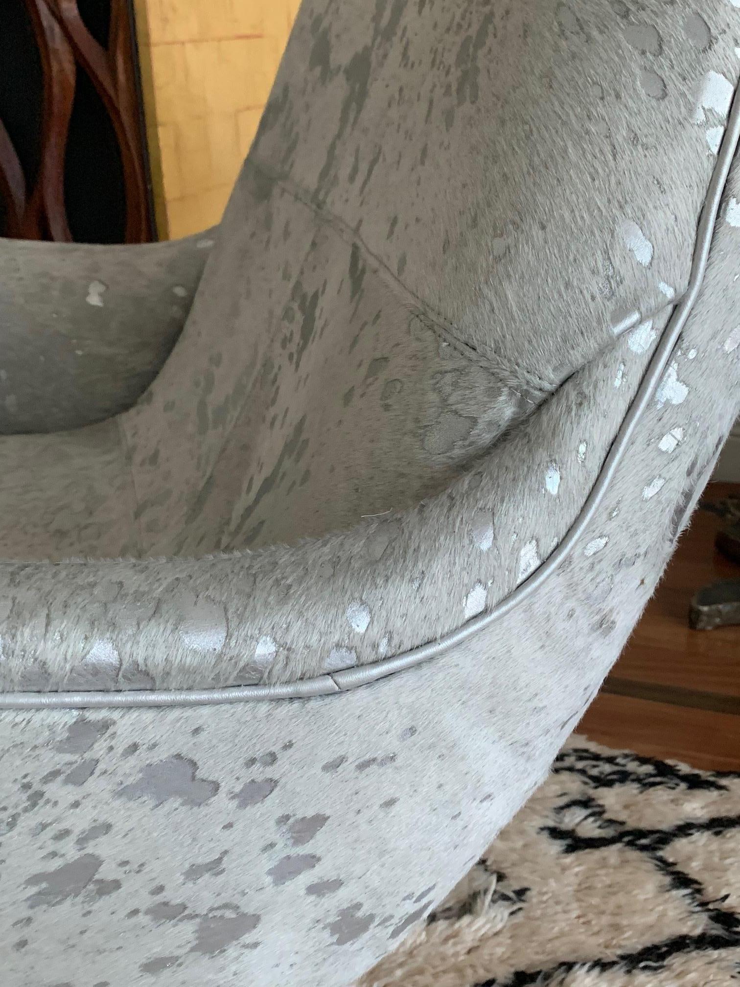 Leather Lounge Chair by Vladimir Kagan In Good Condition In Atlanta, GA