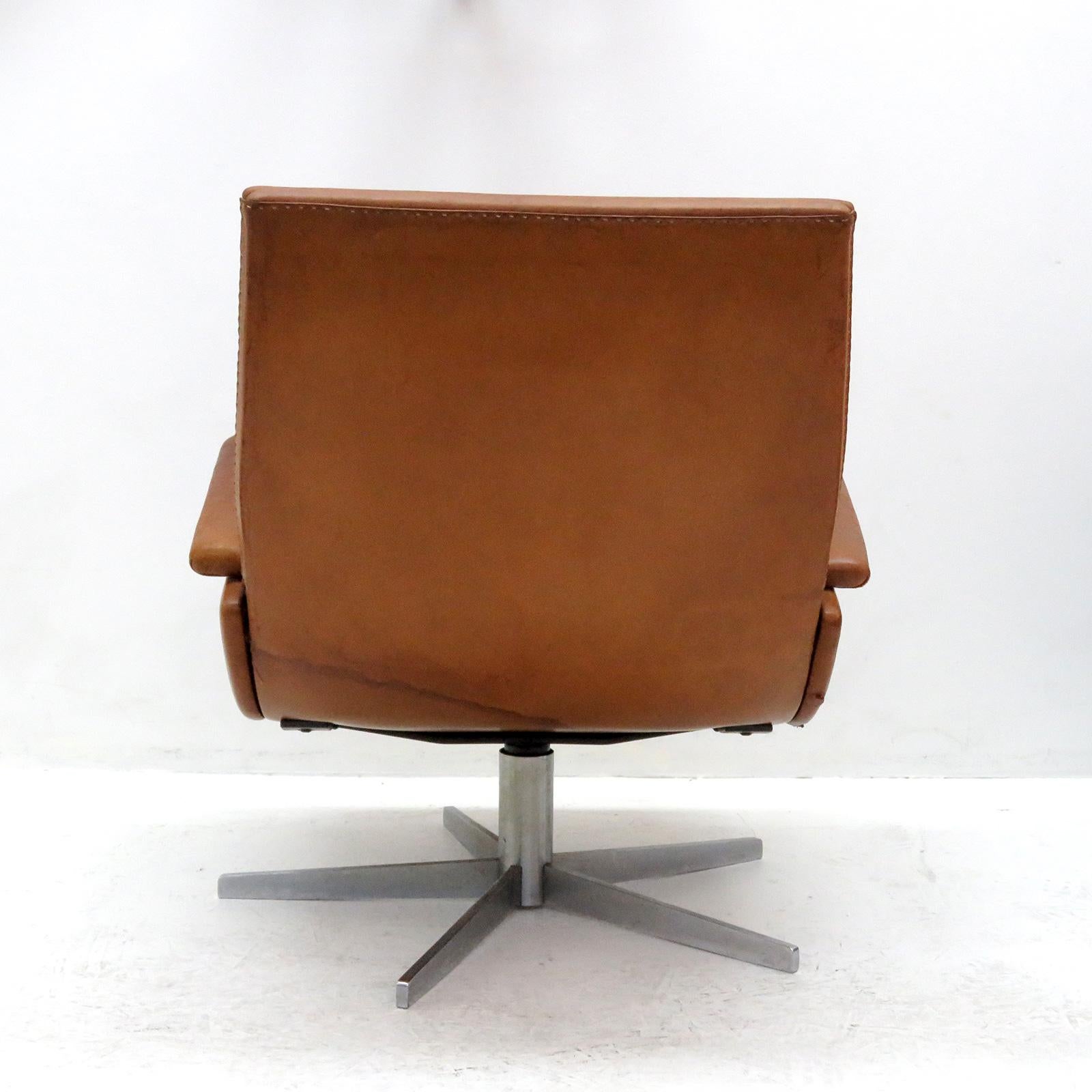Mid-Century Modern Leather Lounge Chair DS-51 by De Sede