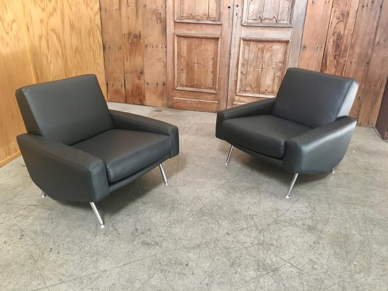 Leather Lounge Chairs by Airborne 5