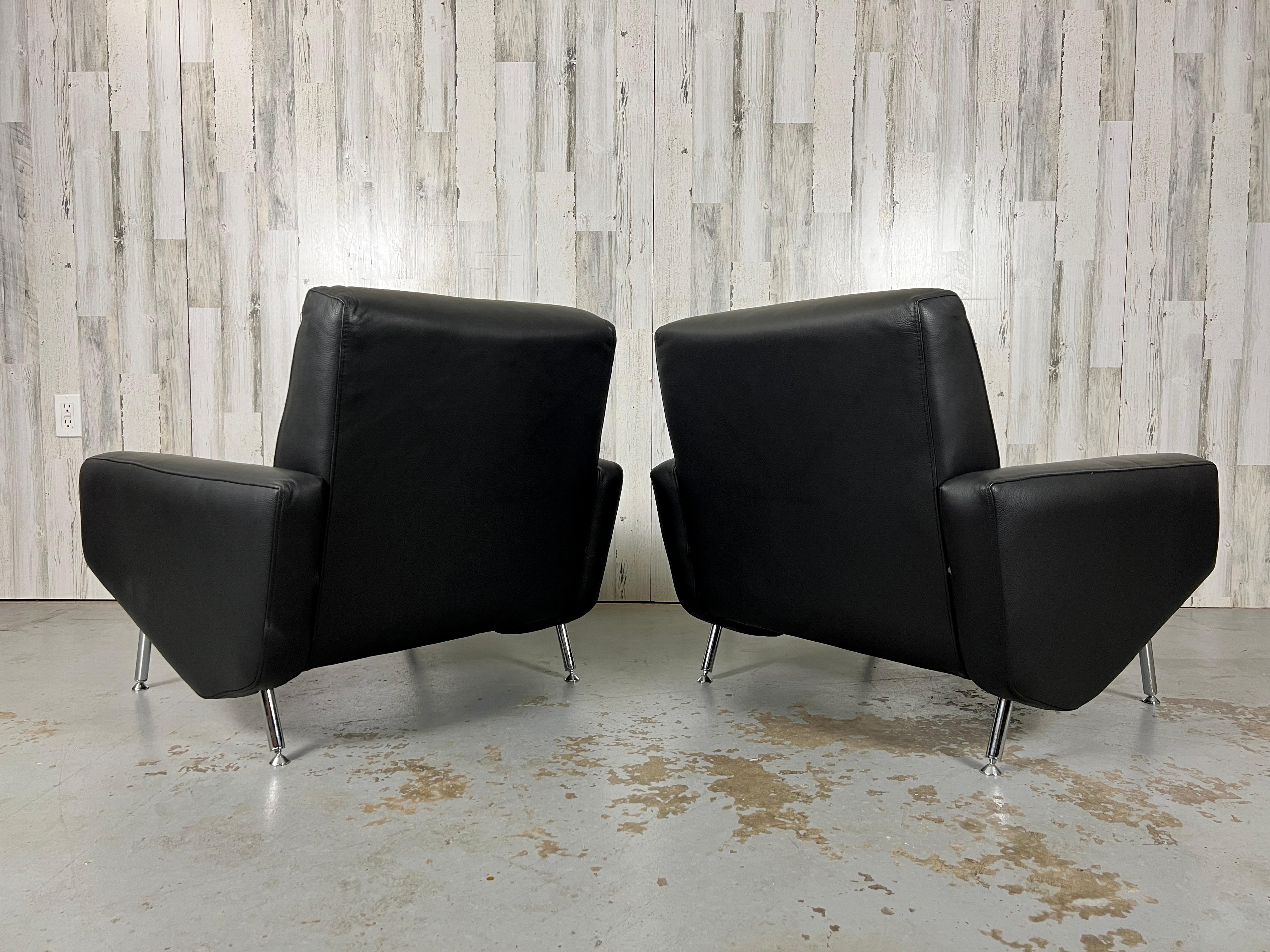 Leather Lounge Chairs by Airborne For Sale 8