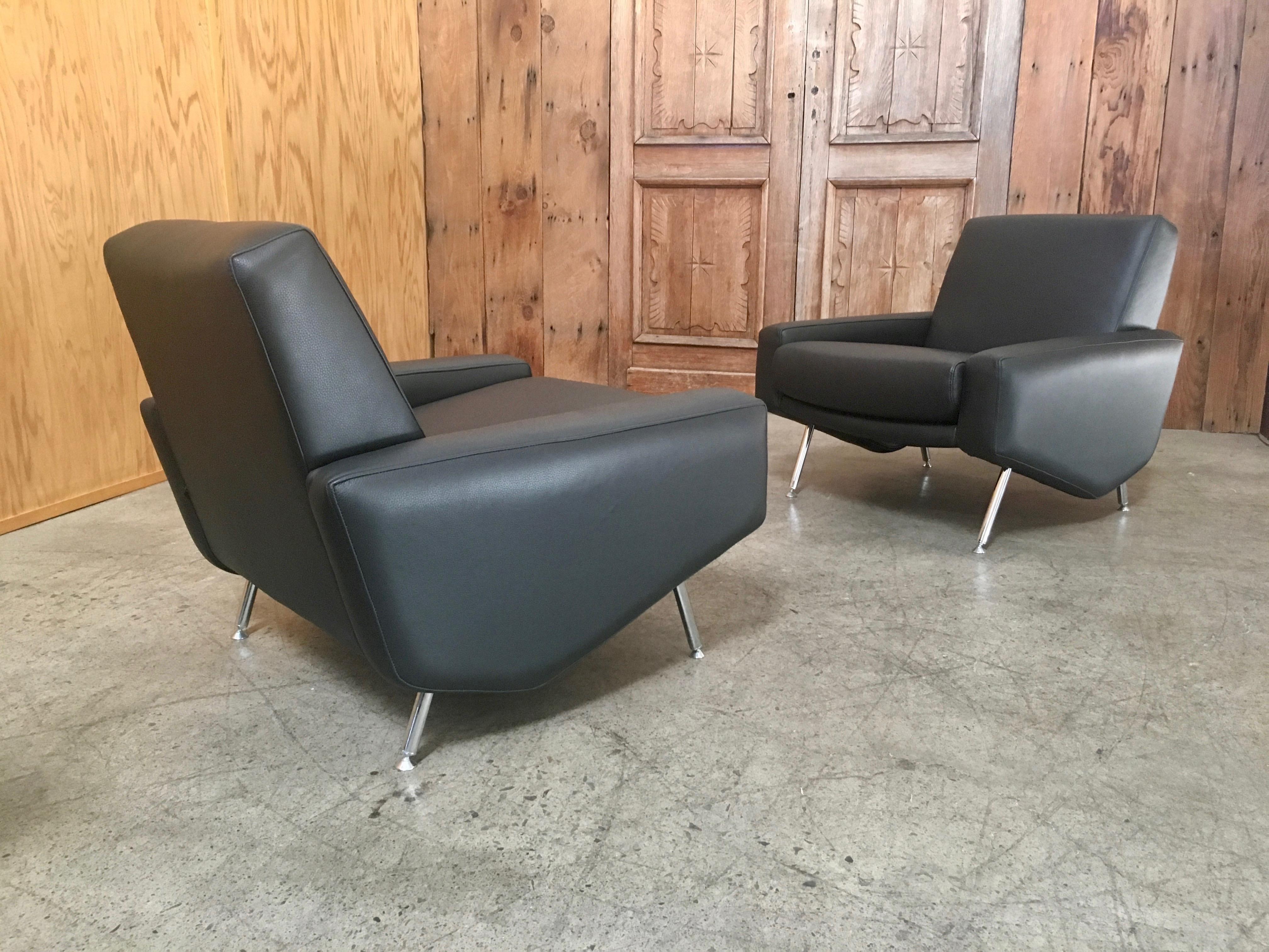 20th Century Leather Lounge Chairs by Airborne