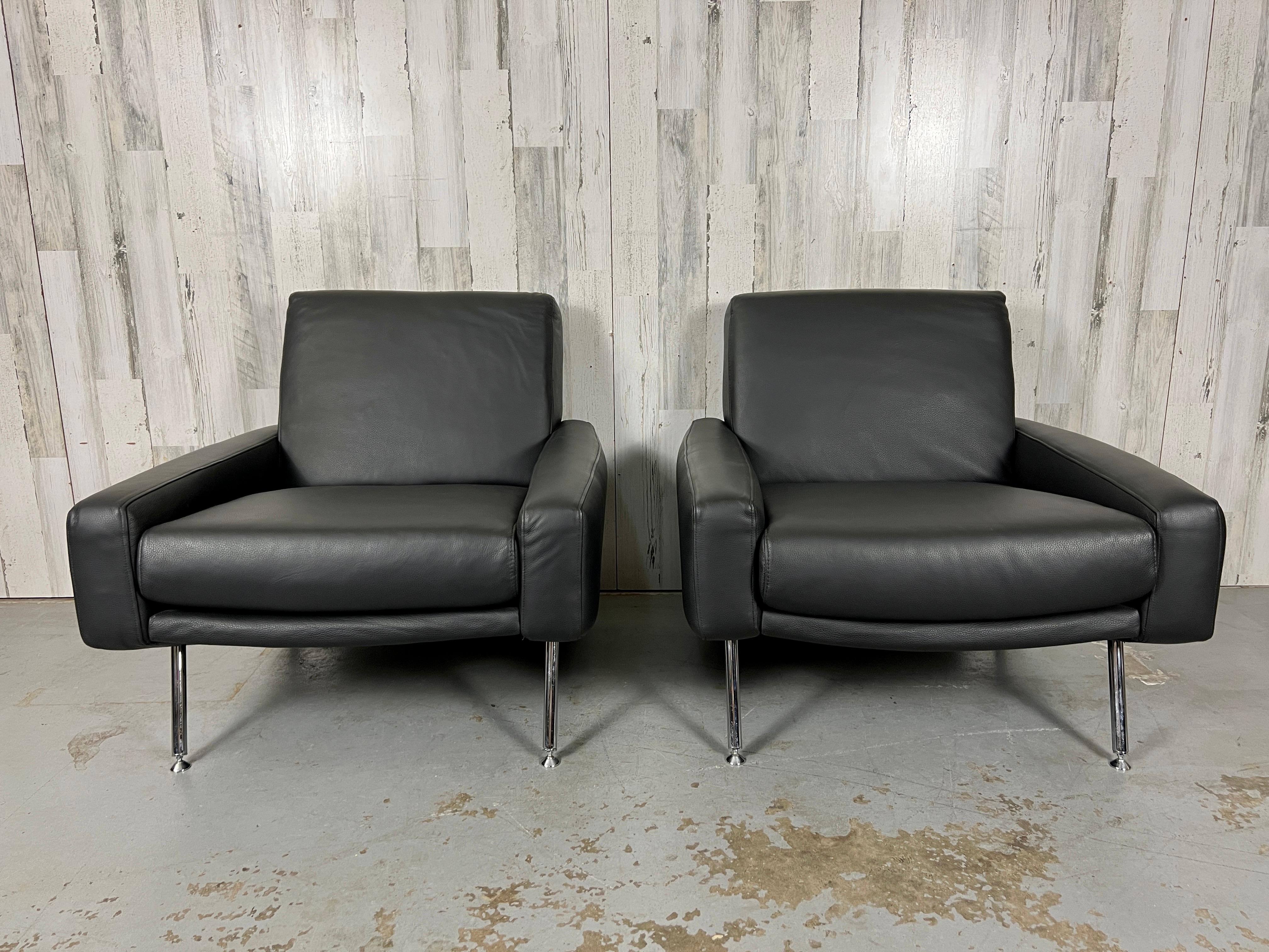 Leather Lounge Chairs by Airborne For Sale 2