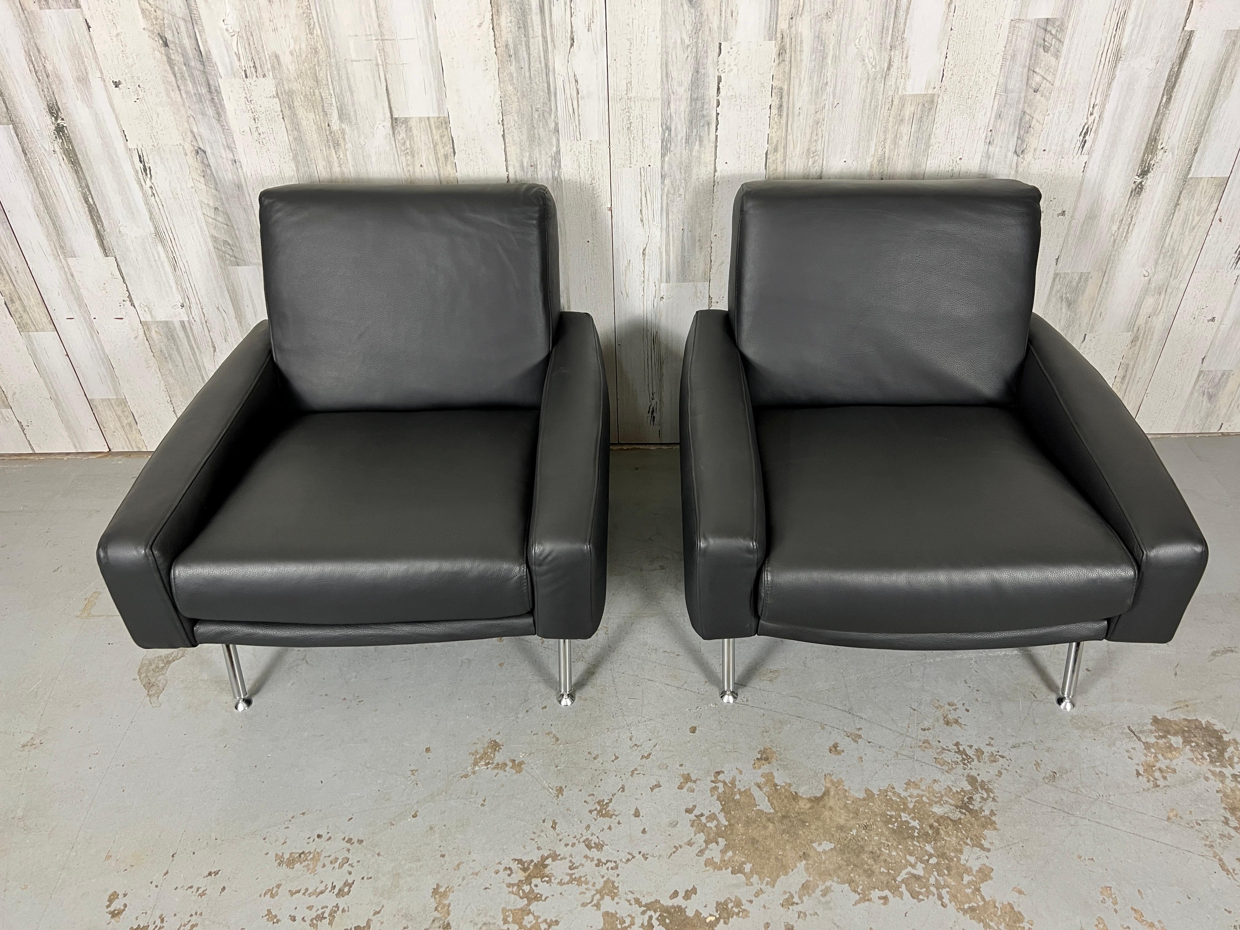 Leather Lounge Chairs by Airborne 3
