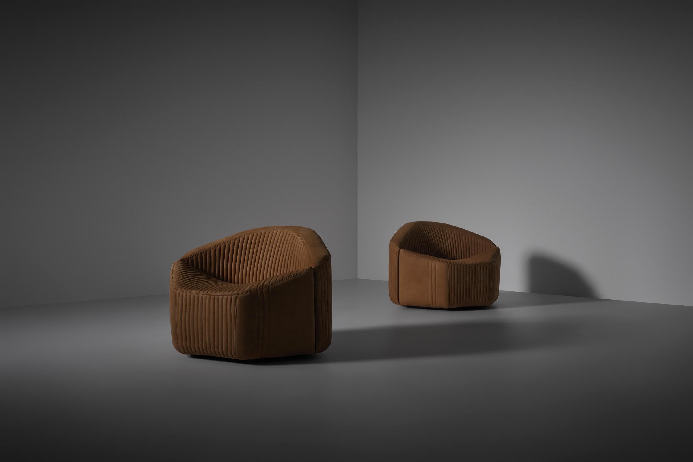 Italian Leather Lounge chairs Model P64 by Giovanni Offredi for Saporiti, Italy 1970s For Sale