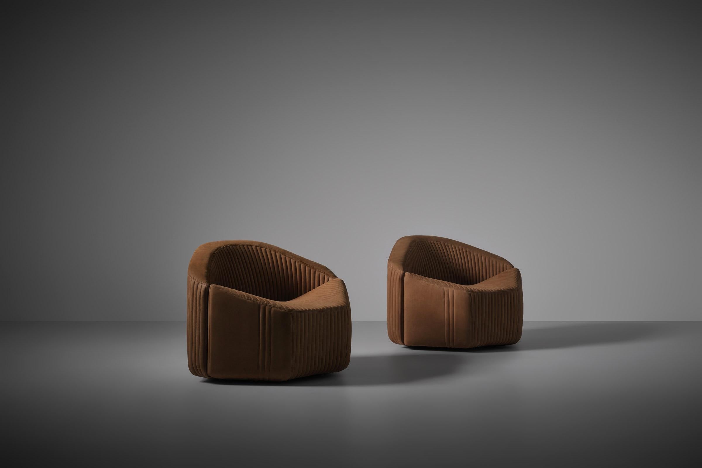 Late 20th Century Leather Lounge chairs Model P64 by Giovanni Offredi for Saporiti, Italy 1970s For Sale