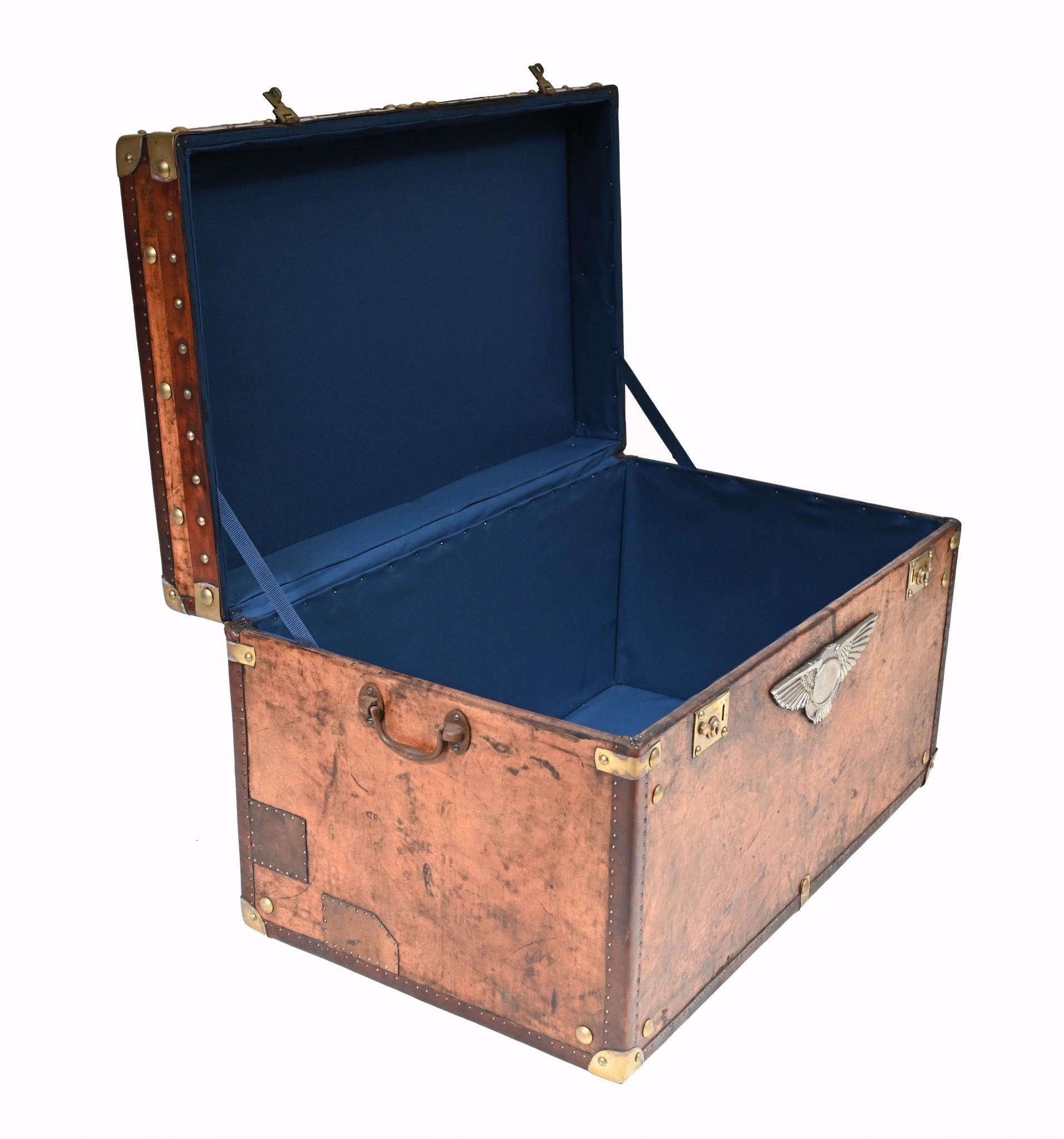 Gepäckstück-Truhe/Dampfer aus Leder, Vintage, Aston Martin im Angebot 1