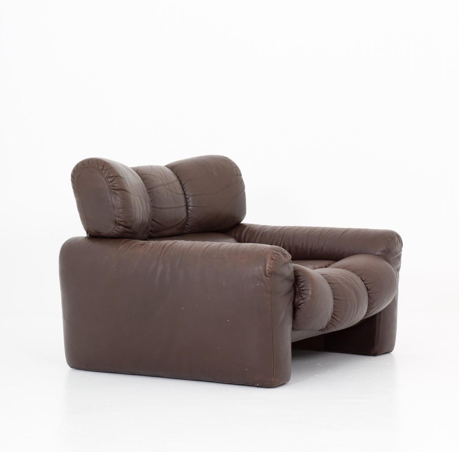 Rare lounge chair designed by by Tongiani Stefanos for Elleduemila, manufactured on license by Ikea, 1973.
This chair is upholstered in brown leather and is constructed with a high sense of quality and design. 

Condition: Very good original