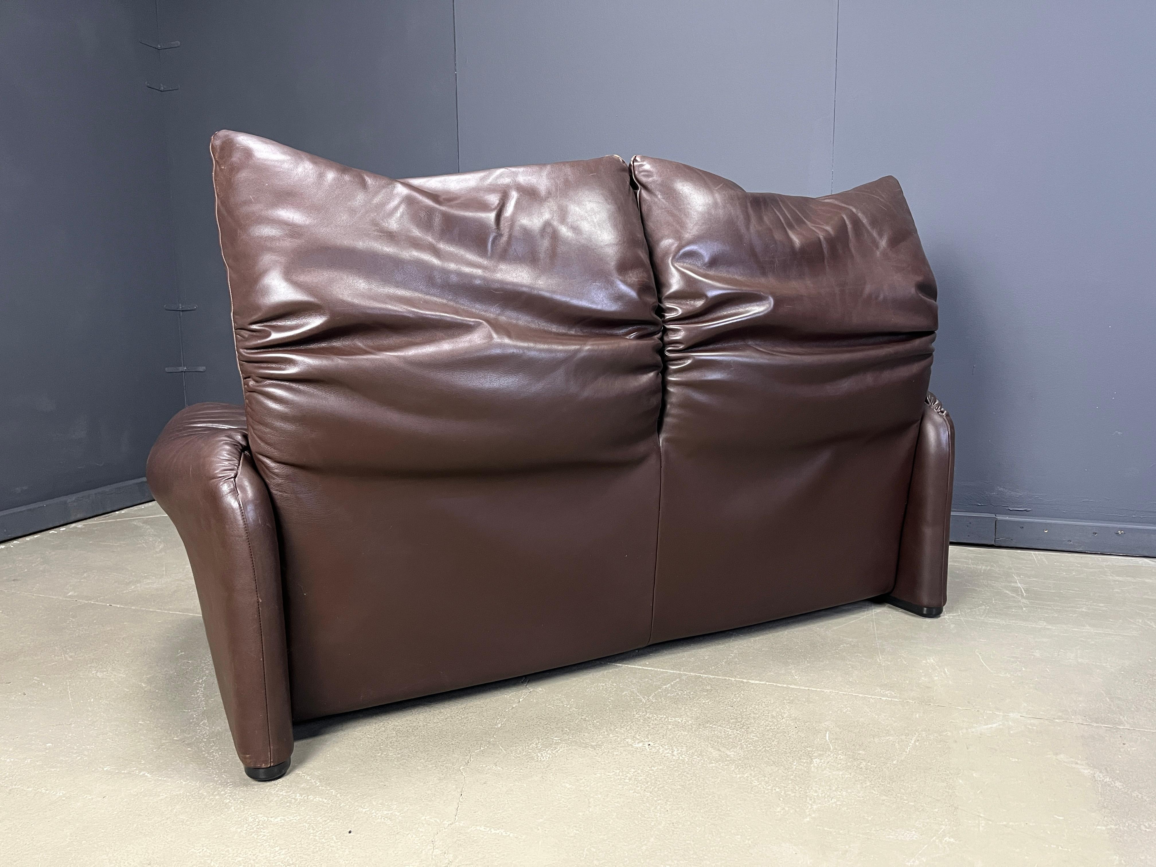 Leather Maralunga sofa by Vico Magistretti for Cassina 5