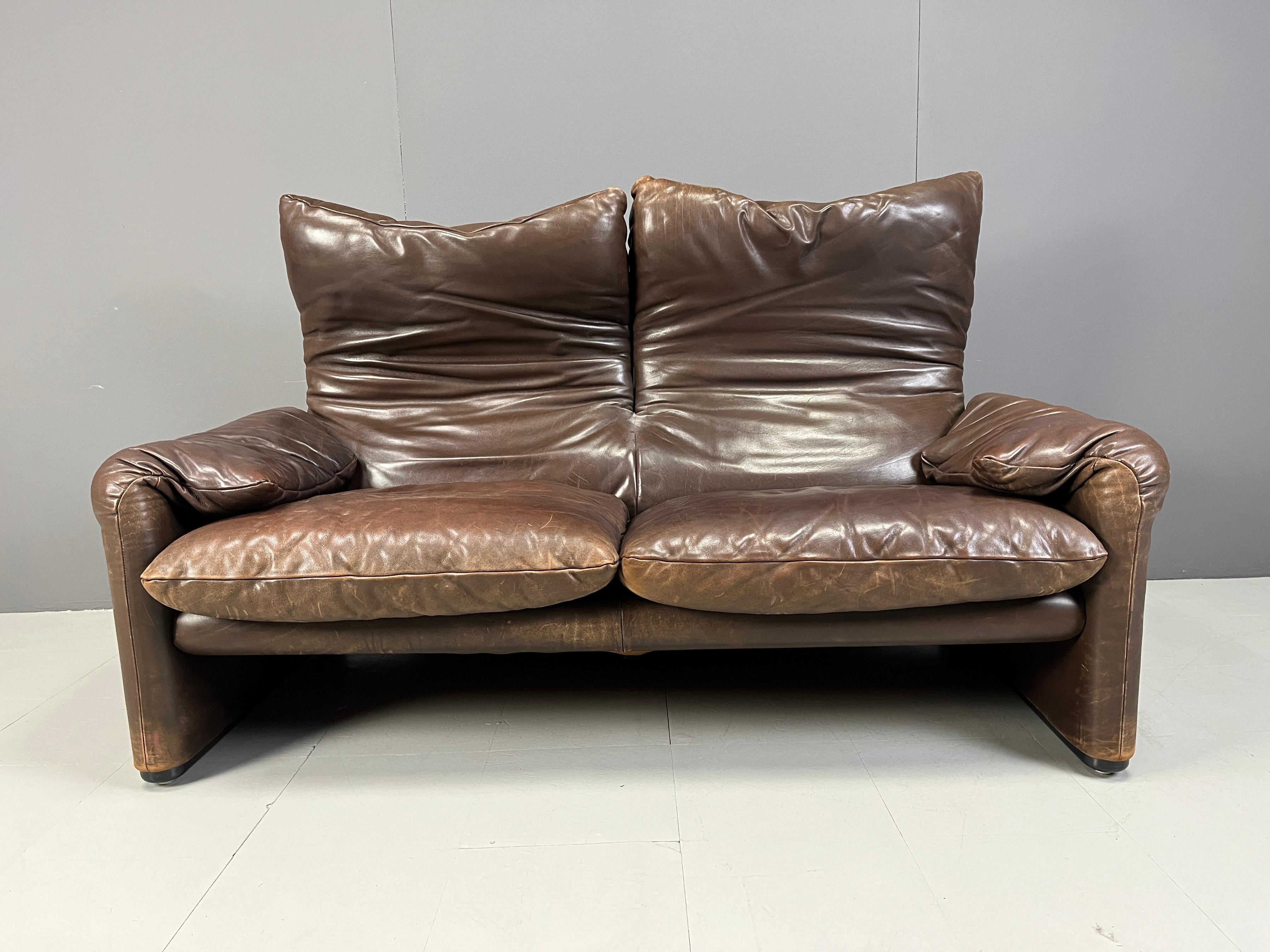 Leather Maralunga sofa by Vico Magistretti for Cassina In Good Condition In Leuven, Vlaams Gewest