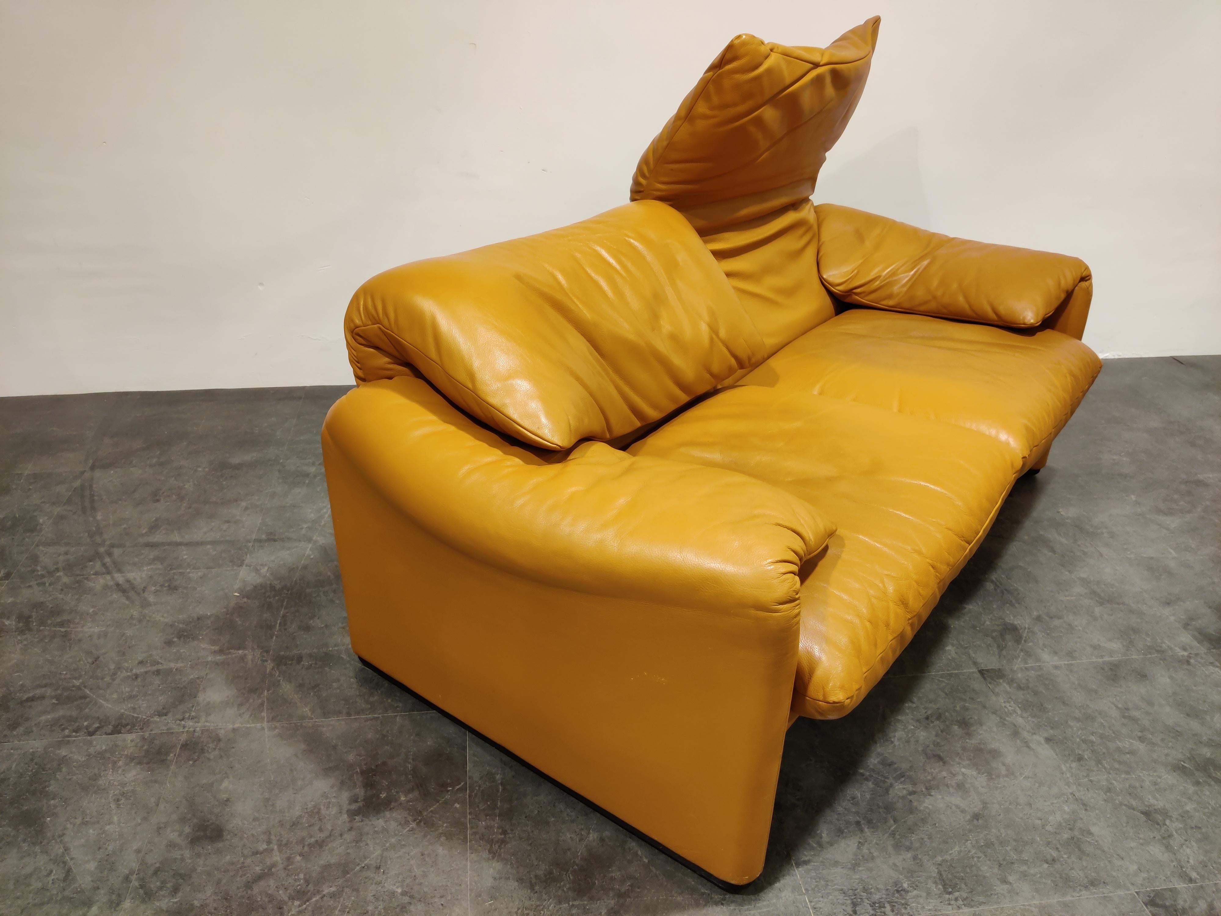 Leather Maralunga Sofa Set by Vico Magistretti for Cassina, 1973 5