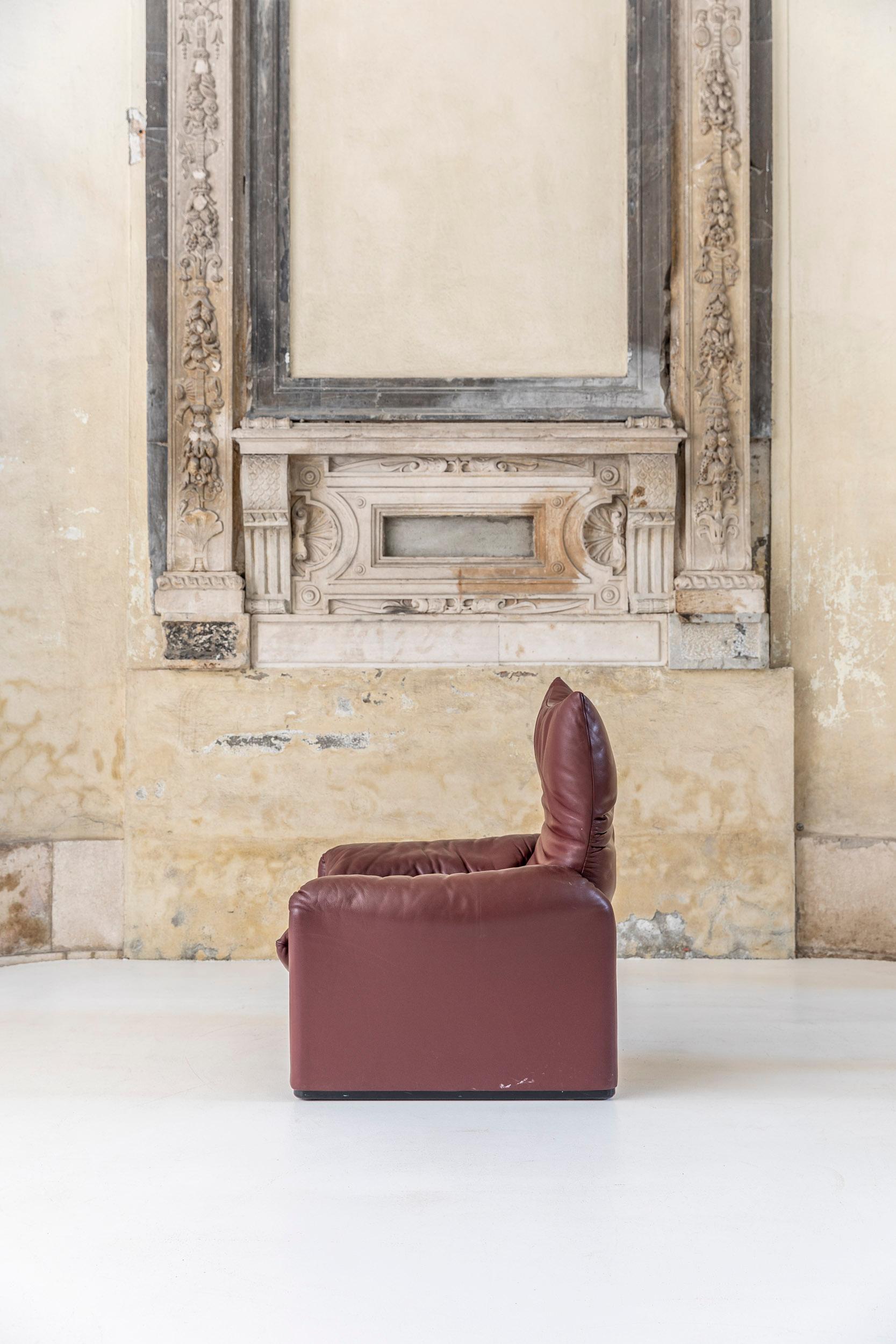 Leather Maralunga Three-Seat Sofa and Armchairs by Vico Magistretti for Cassina 7