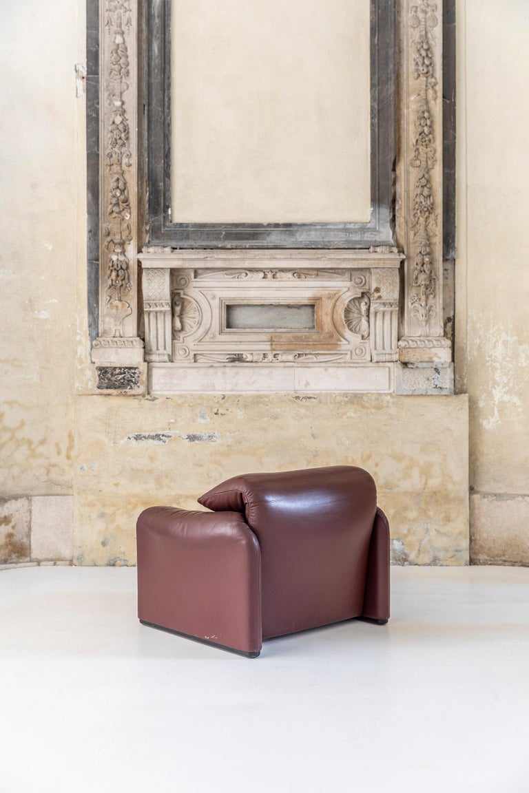 Leather Maralunga Three-Seat Sofa and Armchairs by Vico Magistretti for Cassina 10