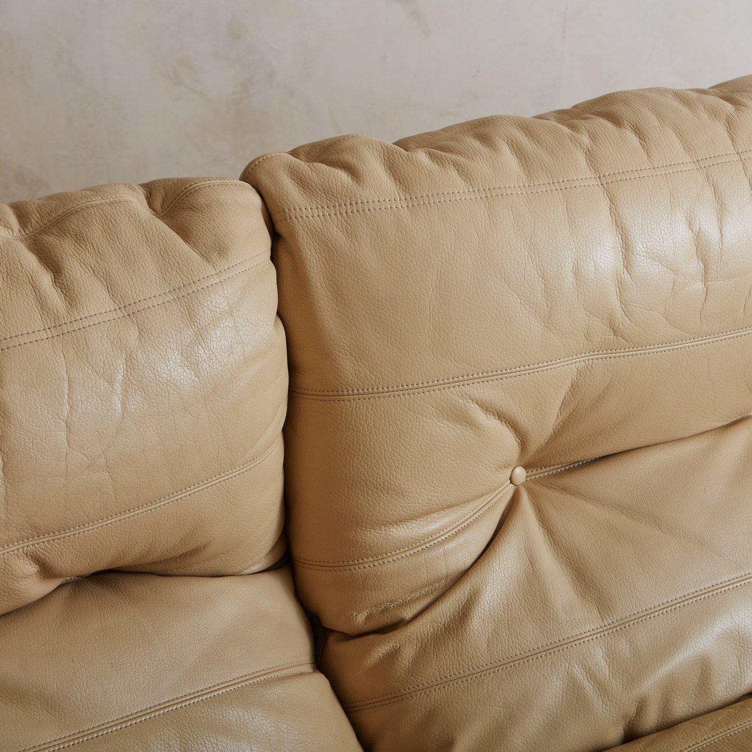 Mid-Century Modern Canapé Marsala de Michel Ducaroy pour Lignet Roset, France, années 1970