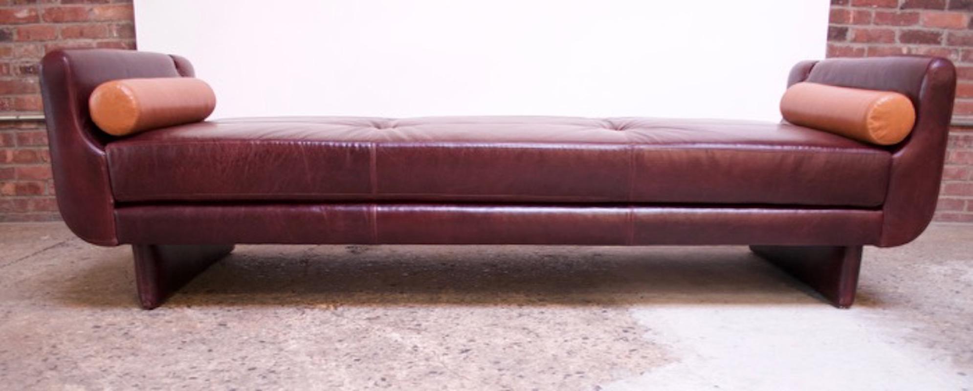 Leather 'Matinee' Sofa / Daybed by Vladimir Kagan 12